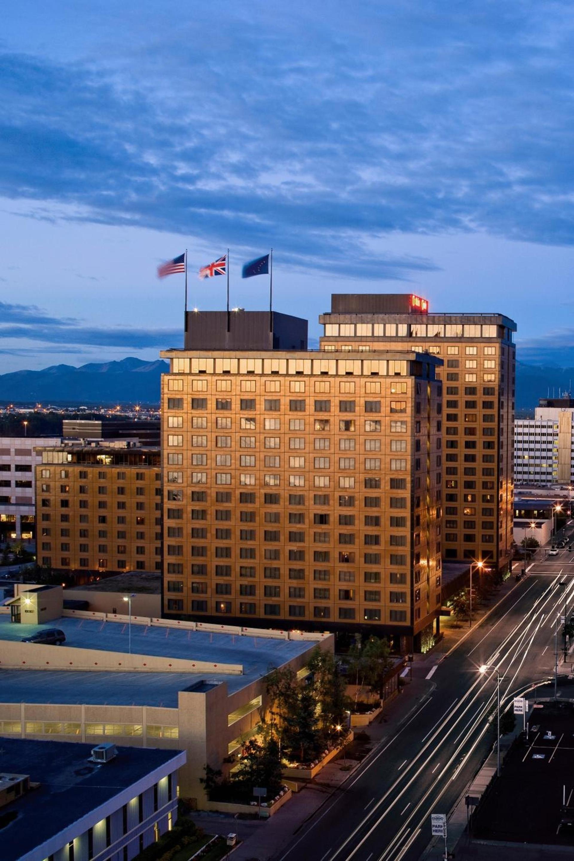 The Hotel Captain Cook — hotel in Anchorage