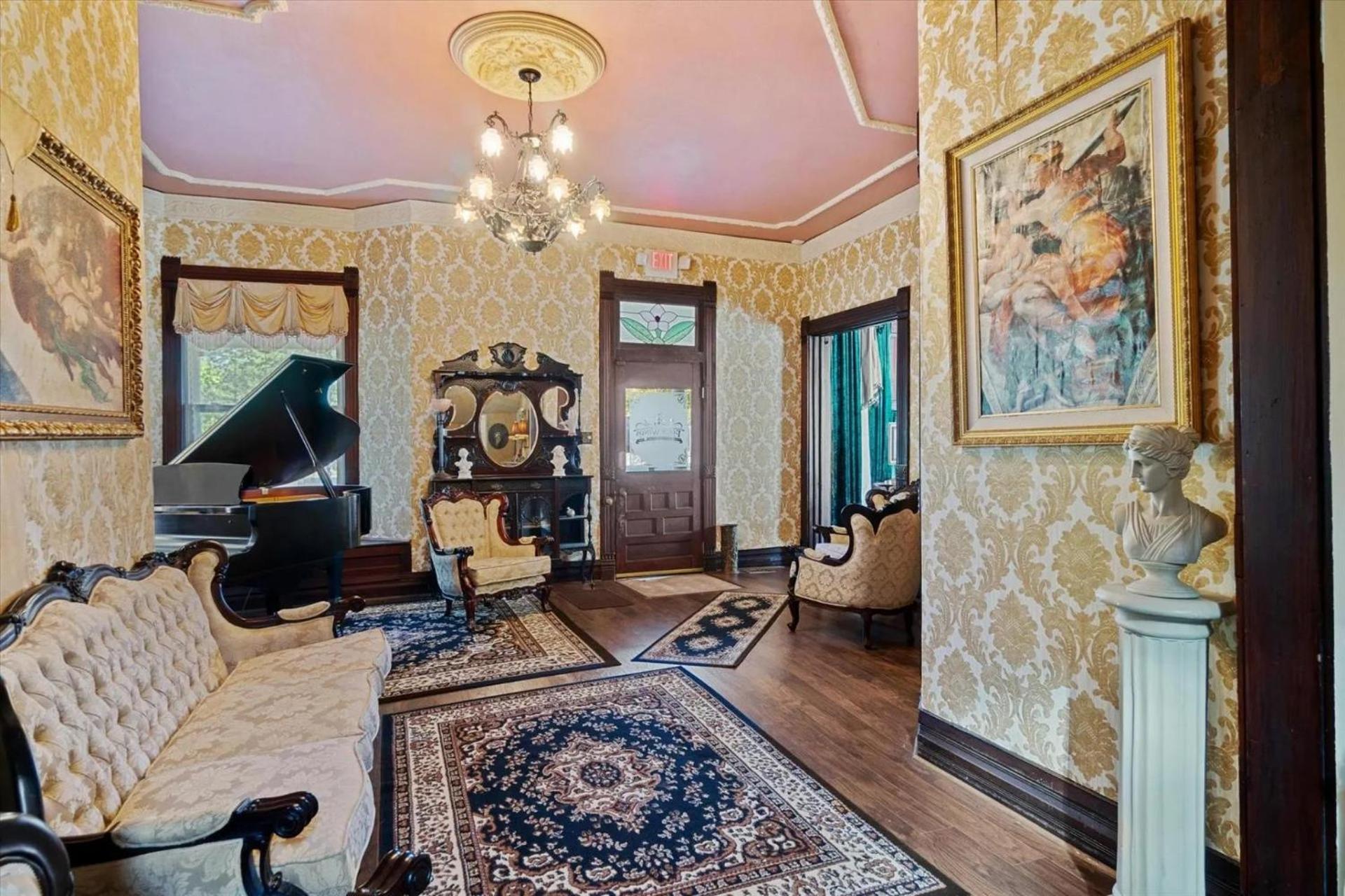 Four Winds Victorian Venue & Suites photo 19