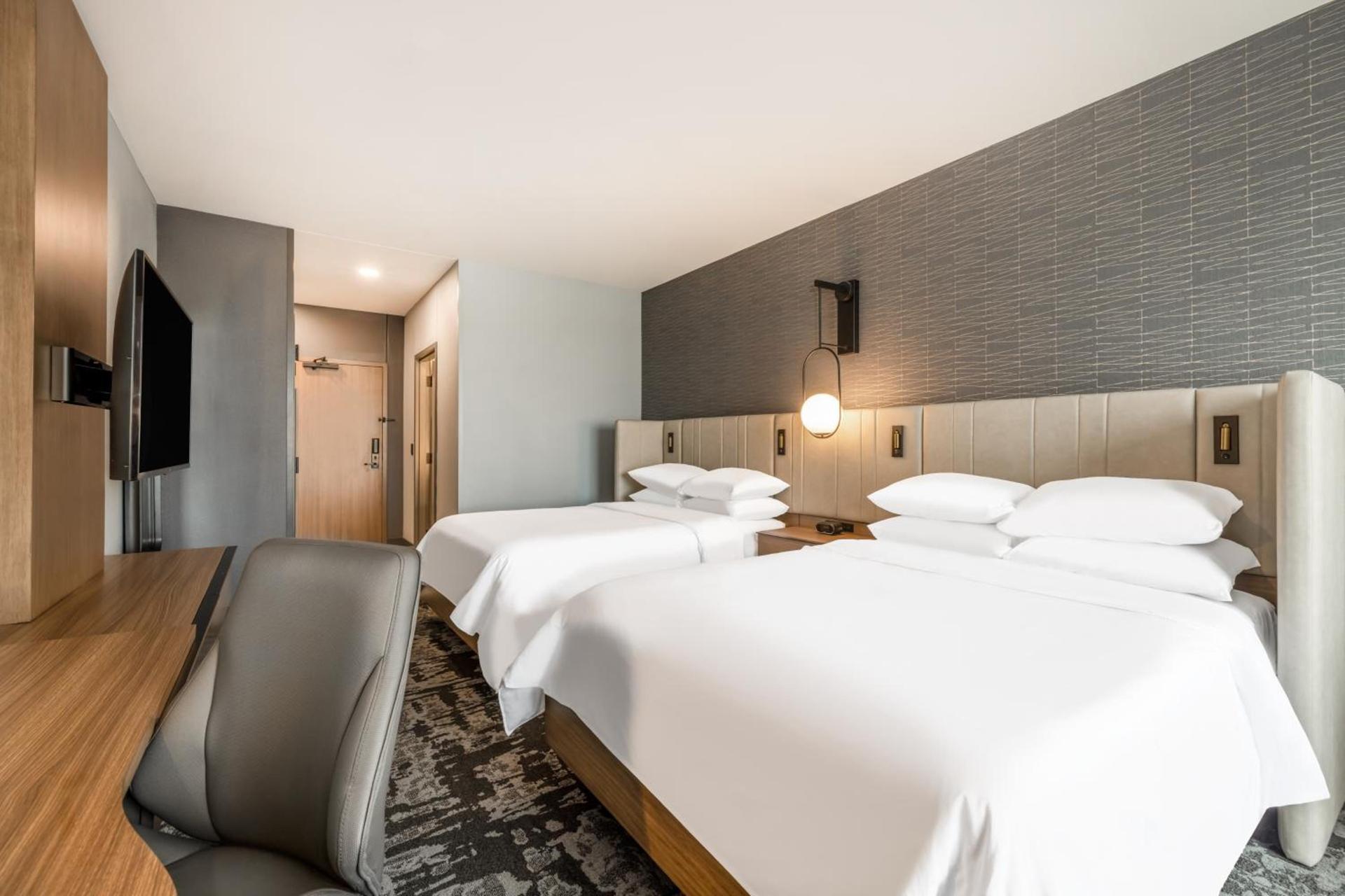 Crowne Plaza - Kearney by IHG photo 83