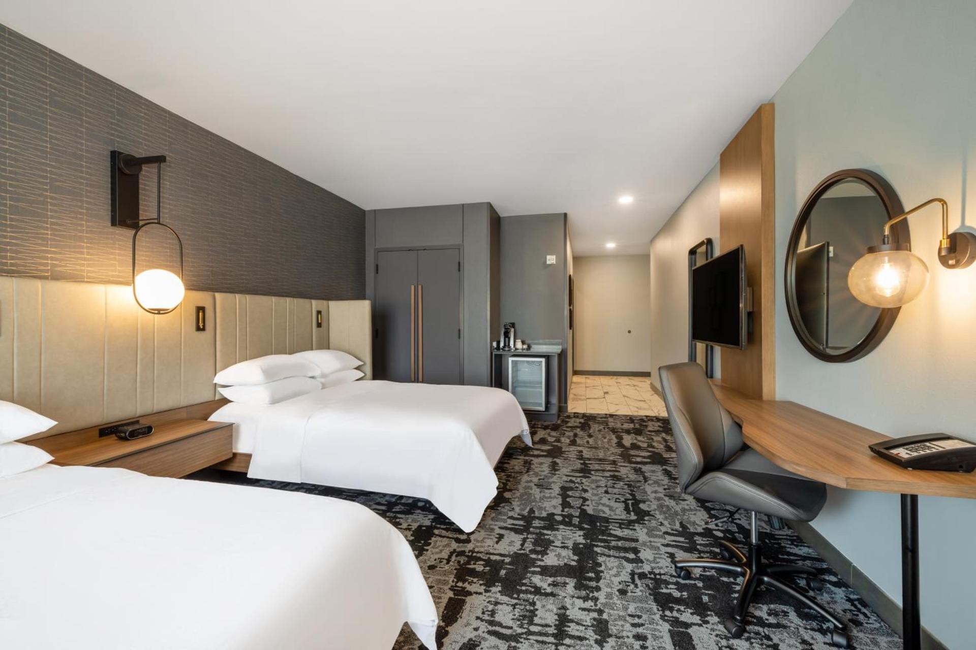 Crowne Plaza - Kearney by IHG photo 81