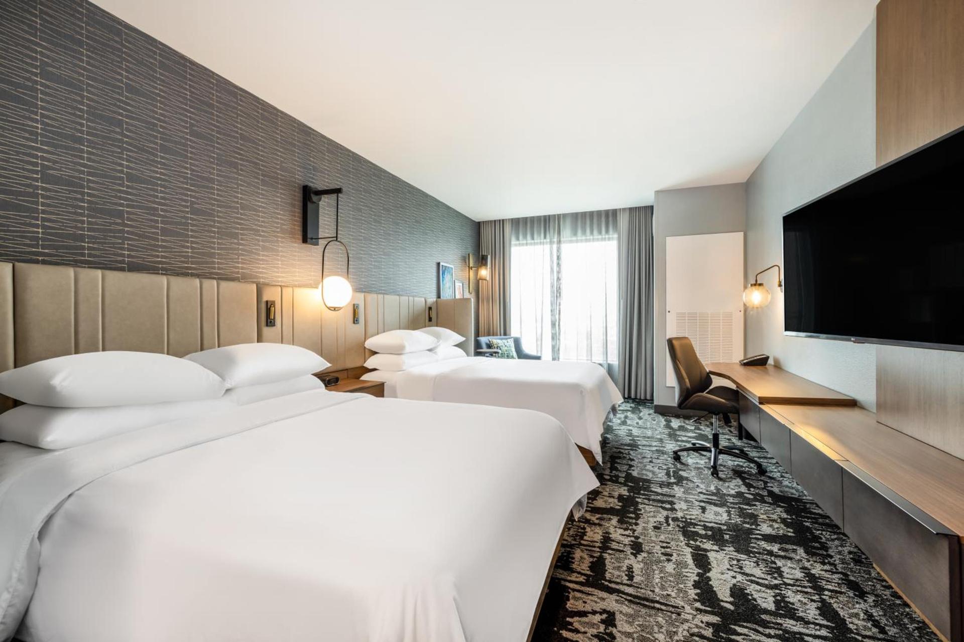 Crowne Plaza - Kearney by IHG photo 70