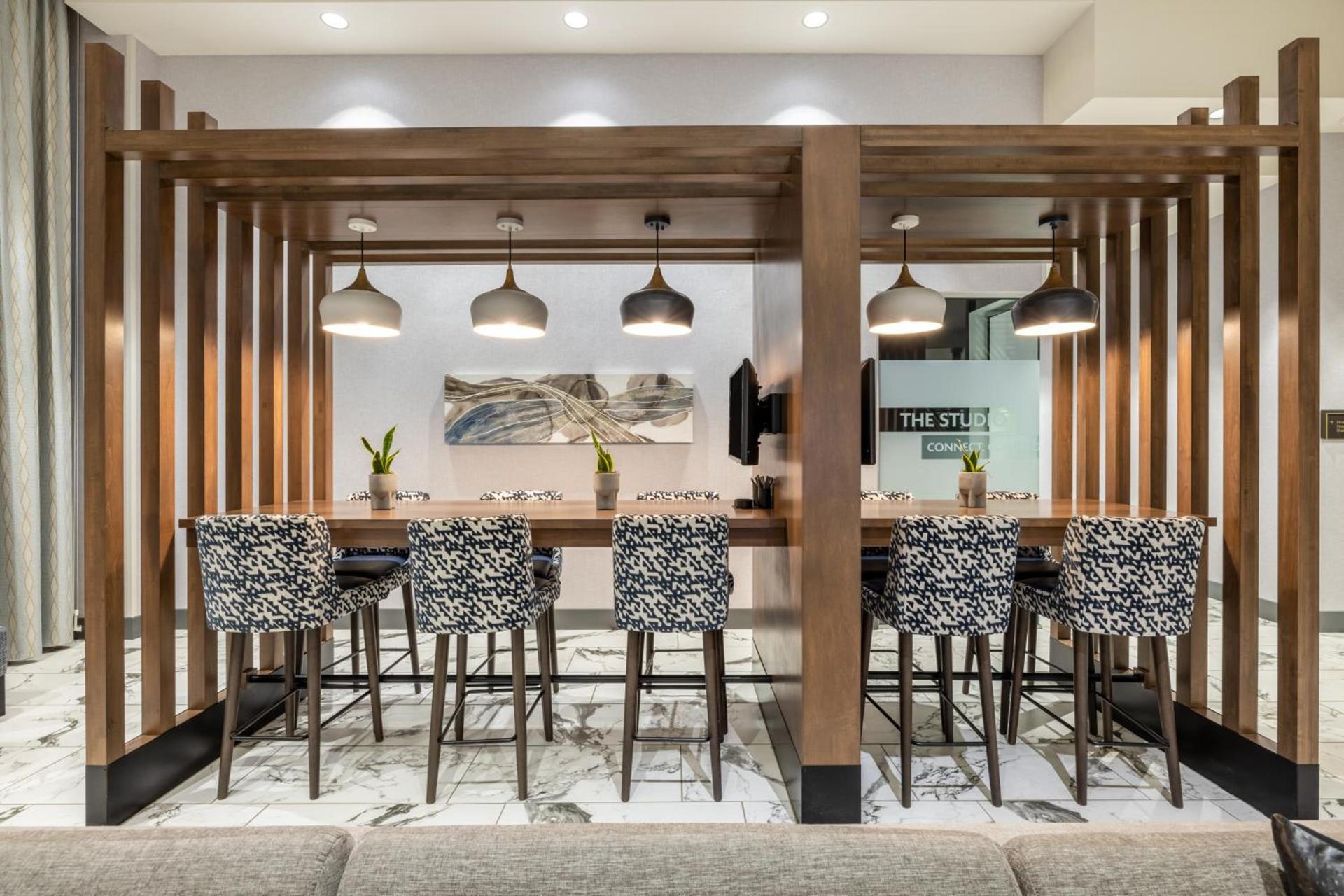 Crowne Plaza - Kearney by IHG photo 39