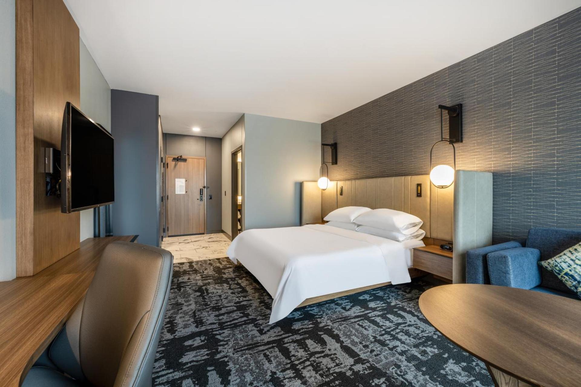 Crowne Plaza - Kearney by IHG photo 43