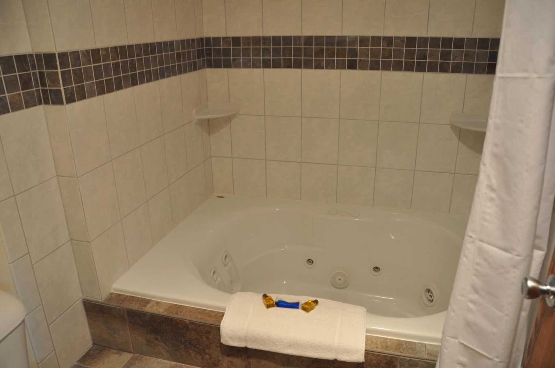 Shepherd Mountain Inn & Suites photo 9