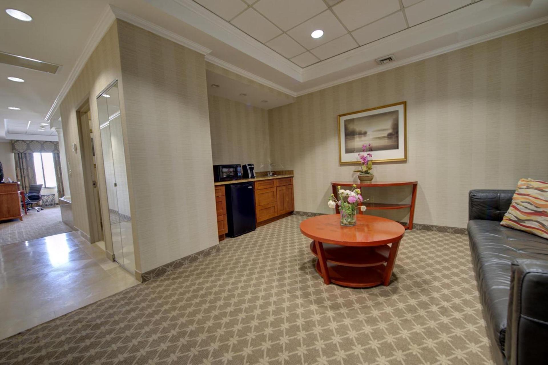 Holiday Inn Plainview-Long Island by IHG photo 24