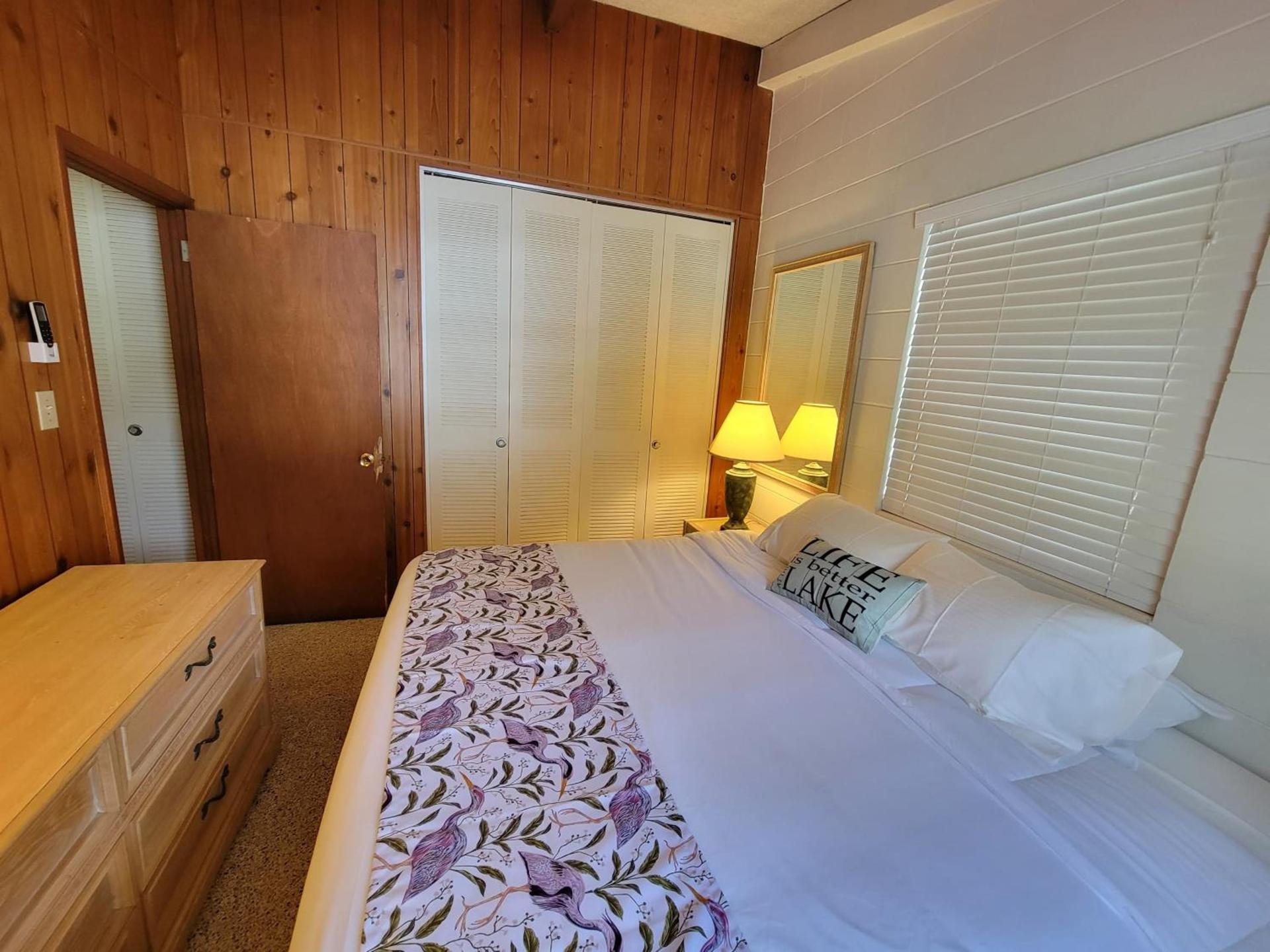 Tropical Marina & Resort on Lake Beresford photo 6