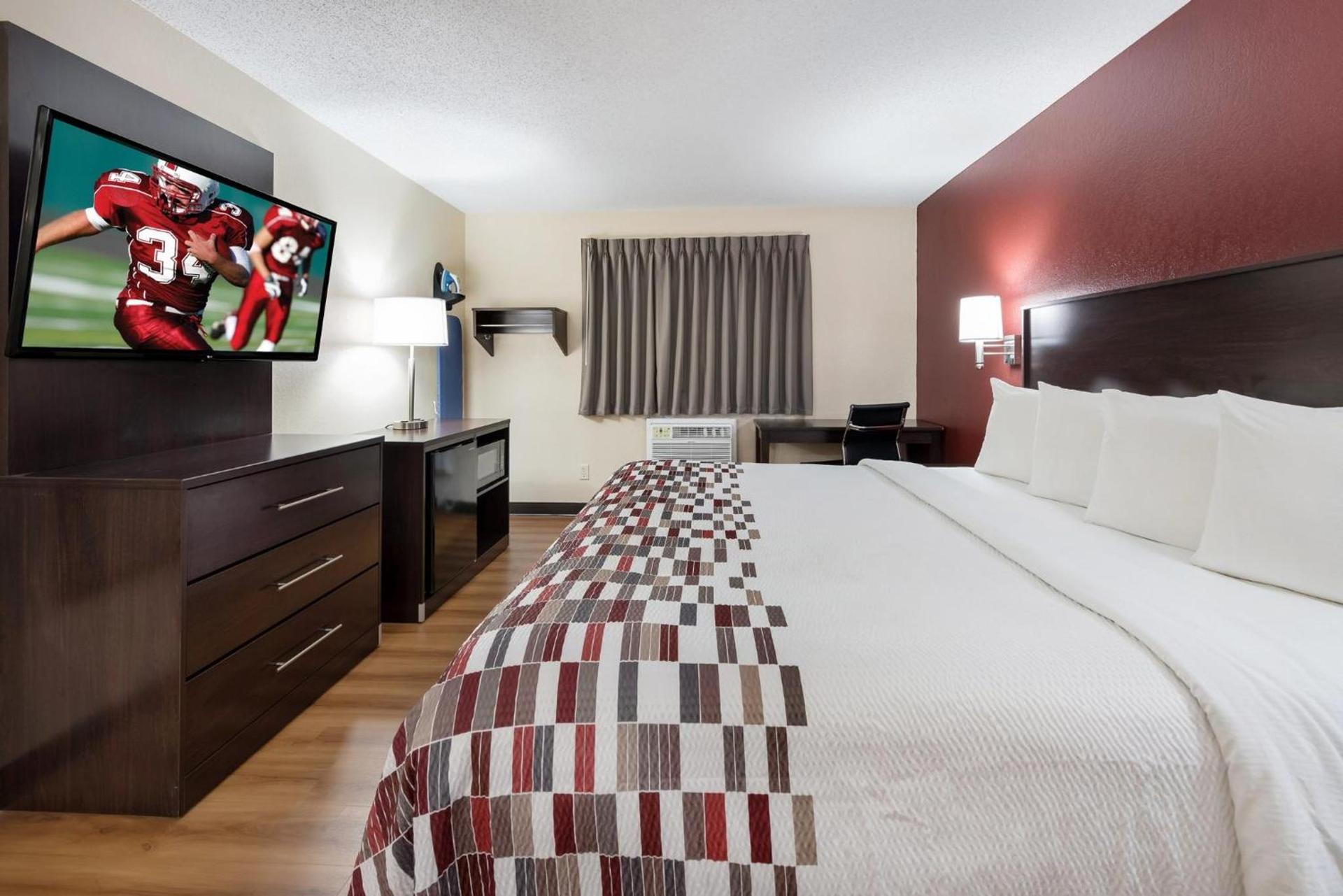 Red Roof Inn Dillon, SC photo 19