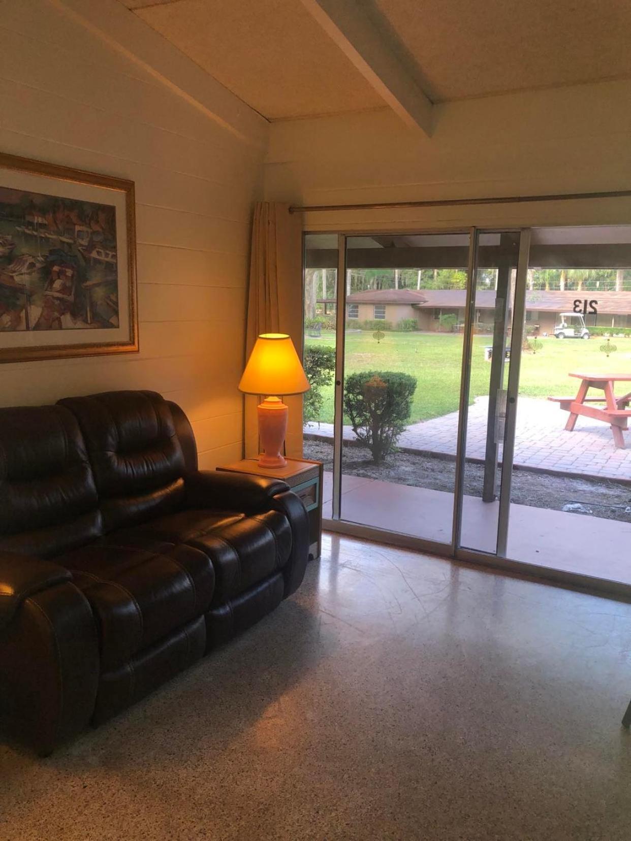 Tropical Marina & Resort on Lake Beresford photo 32