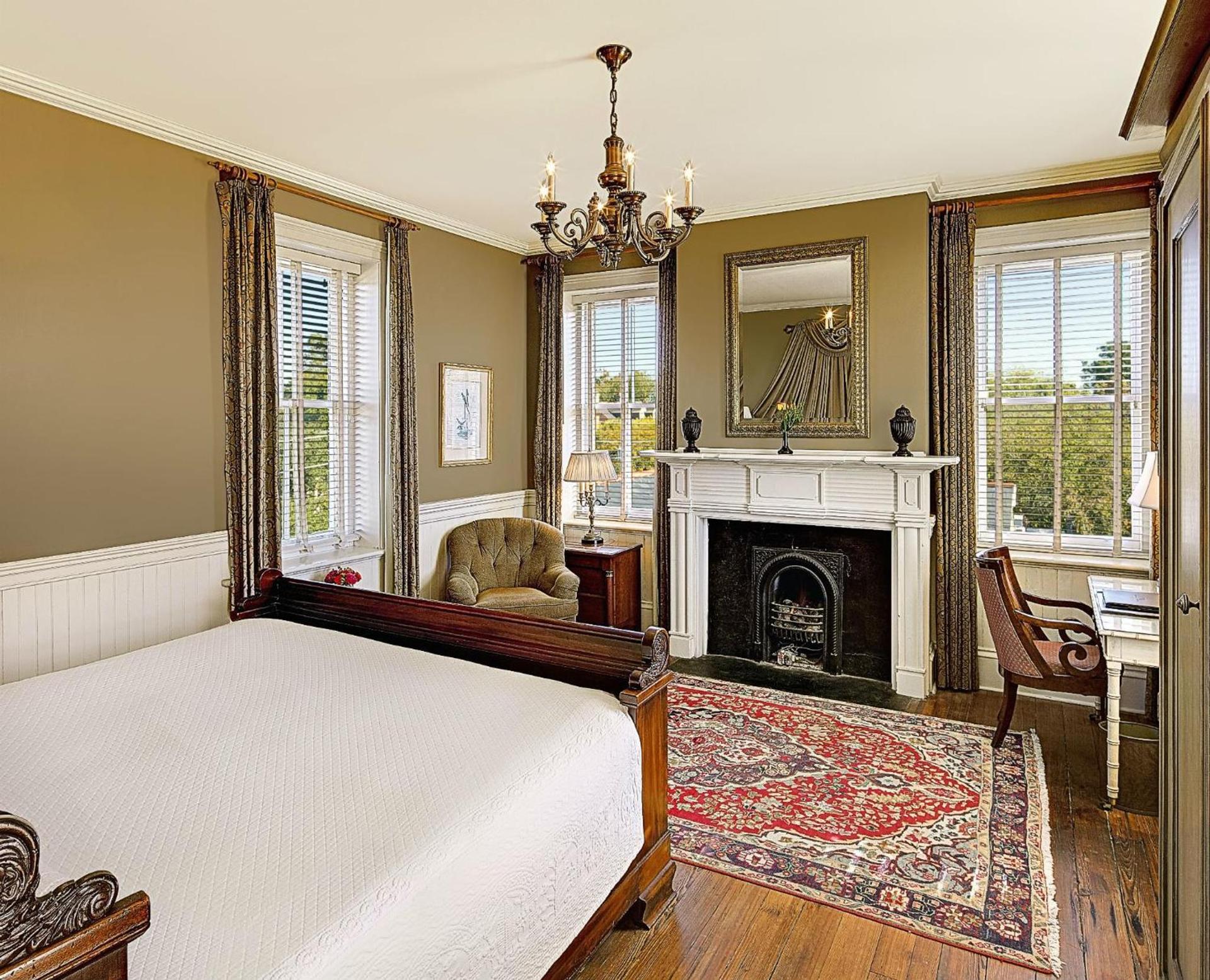 Wentworth Mansion photo 3