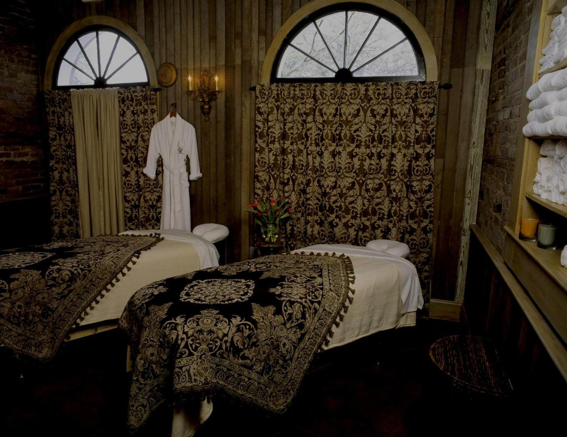 Wentworth Mansion photo 10