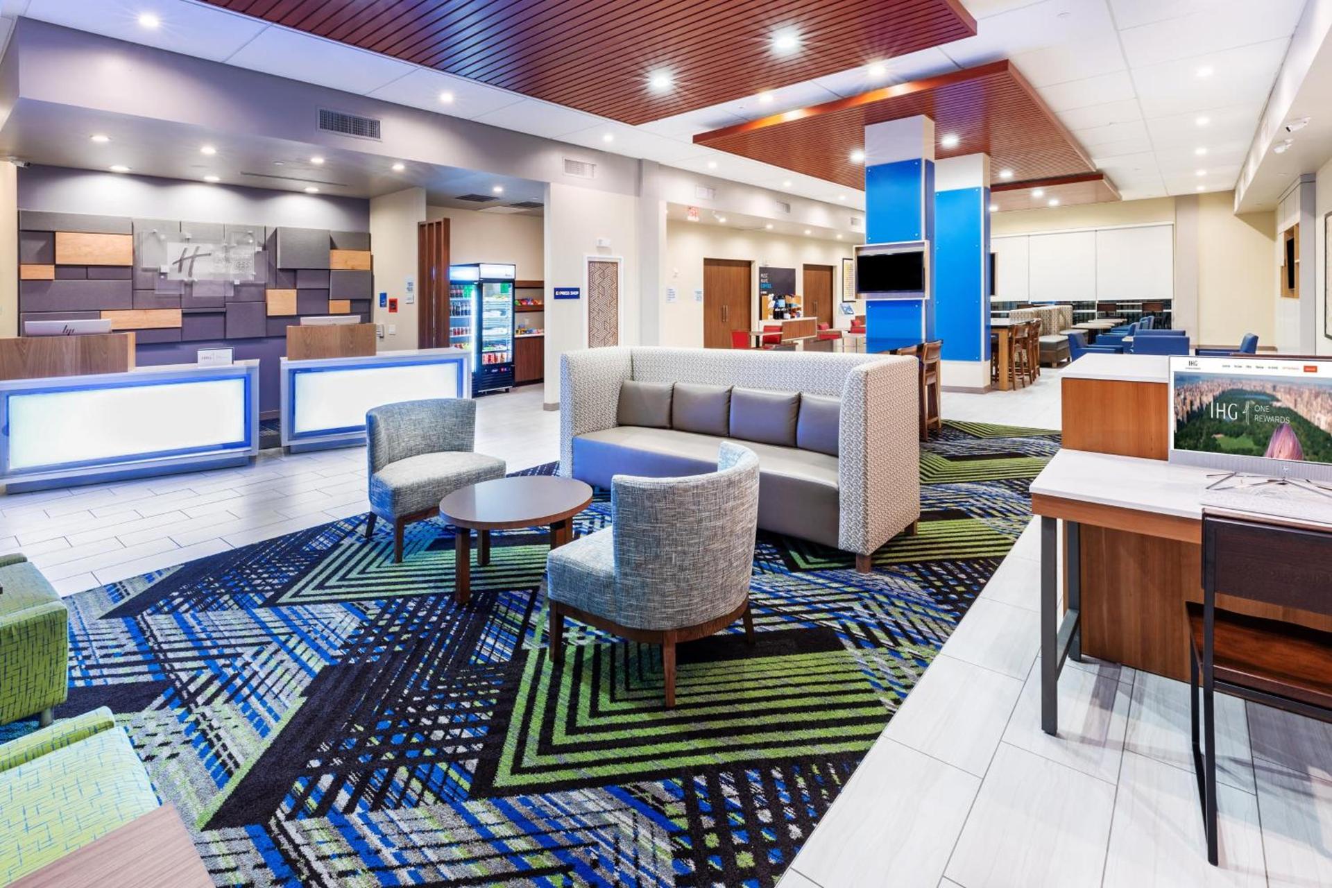 Holiday Inn Express & Suites - Houston - Downtown North by IHG photo 5