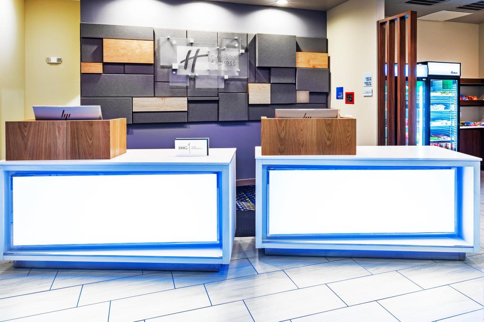 Holiday Inn Express & Suites - Houston - Downtown North by IHG photo 10