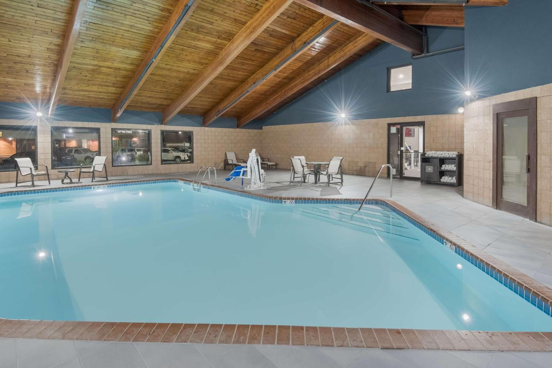 Best Western Fort Wayne I-69 North photo 6