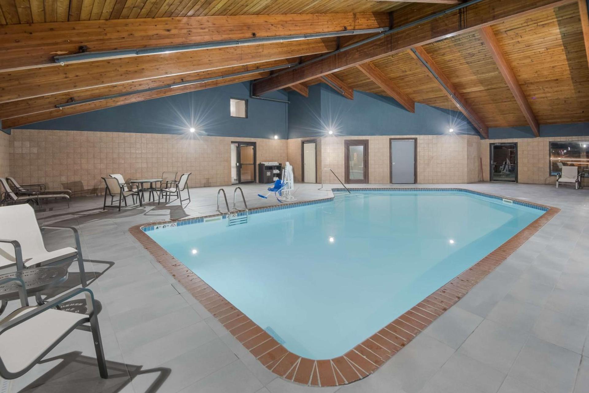 Best Western Fort Wayne I-69 North photo 49