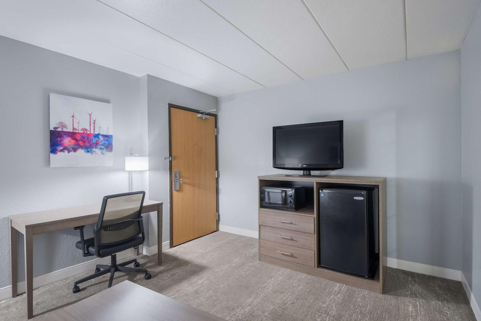Best Western Fort Wayne I-69 North photo 19