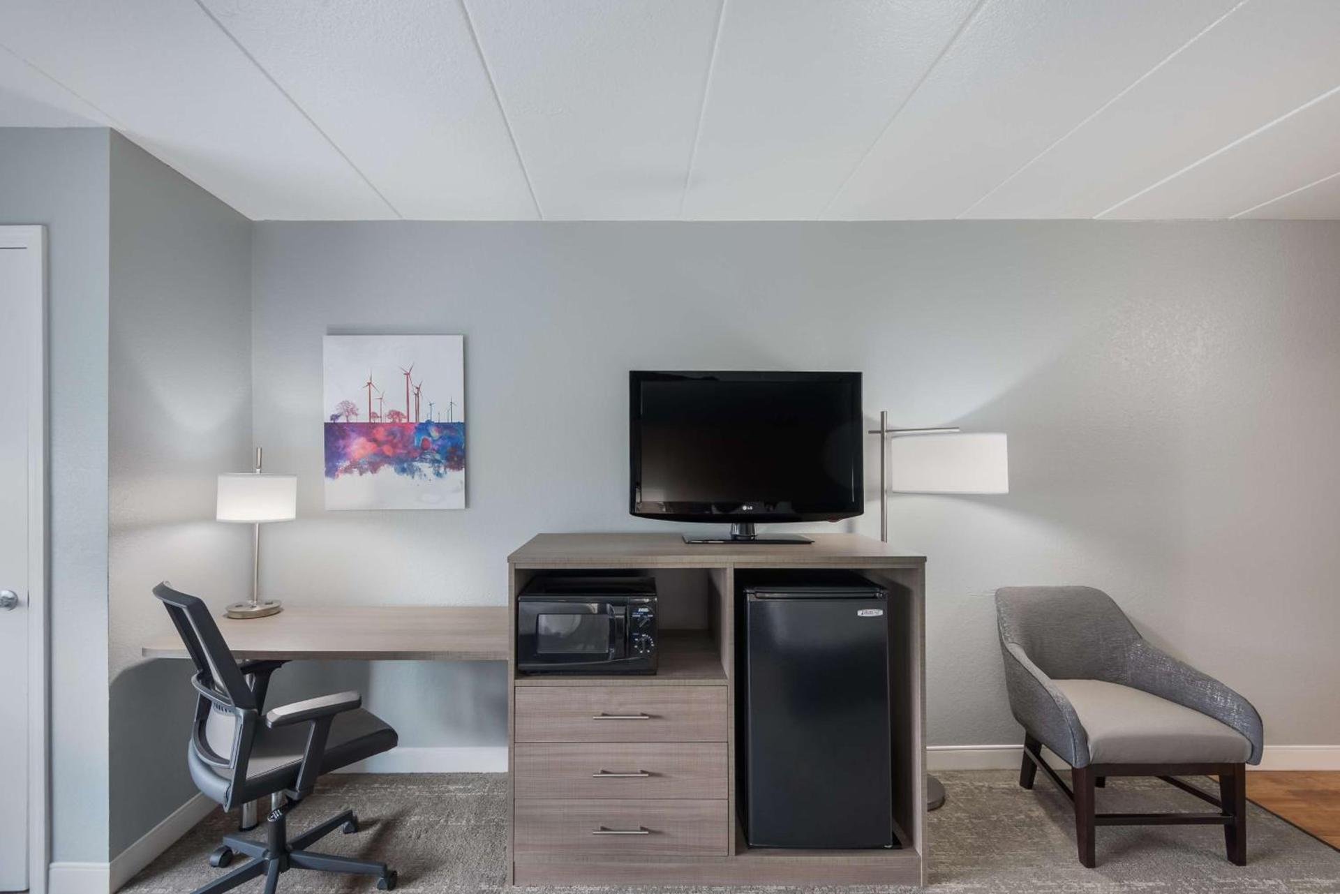 Best Western Fort Wayne I-69 North photo 33
