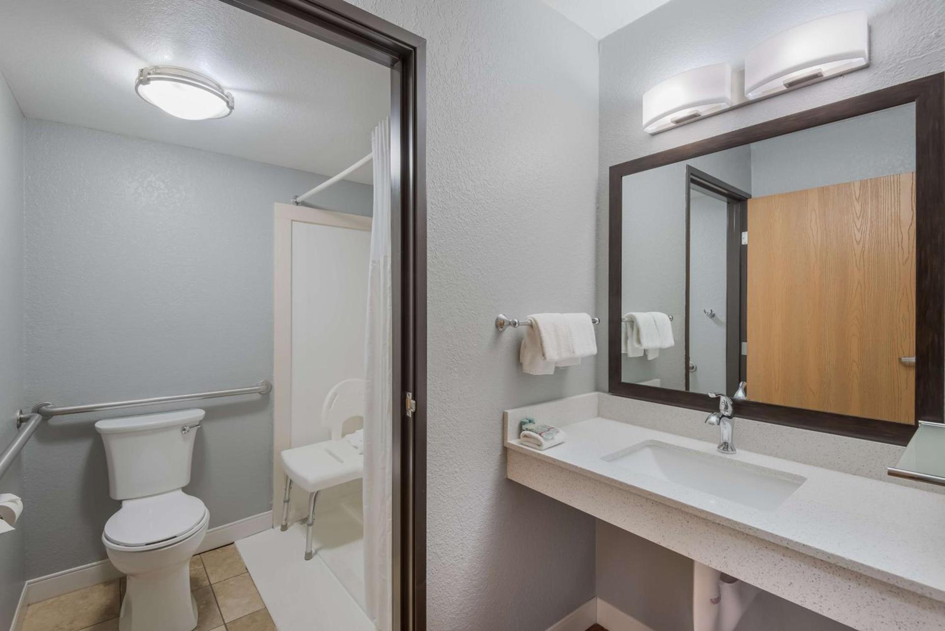 Best Western Fort Wayne I-69 North photo 42