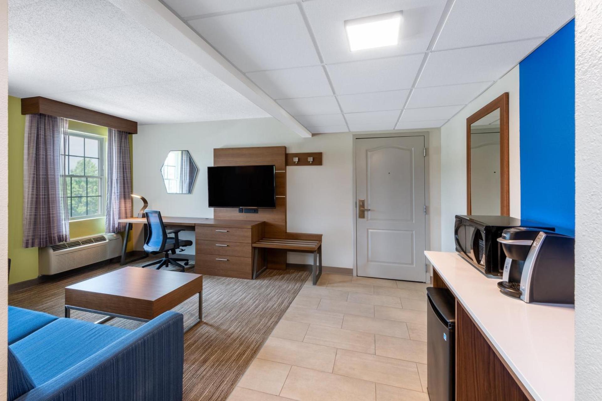 Holiday Inn Express State College at Williamsburg Square by IHG photo 22