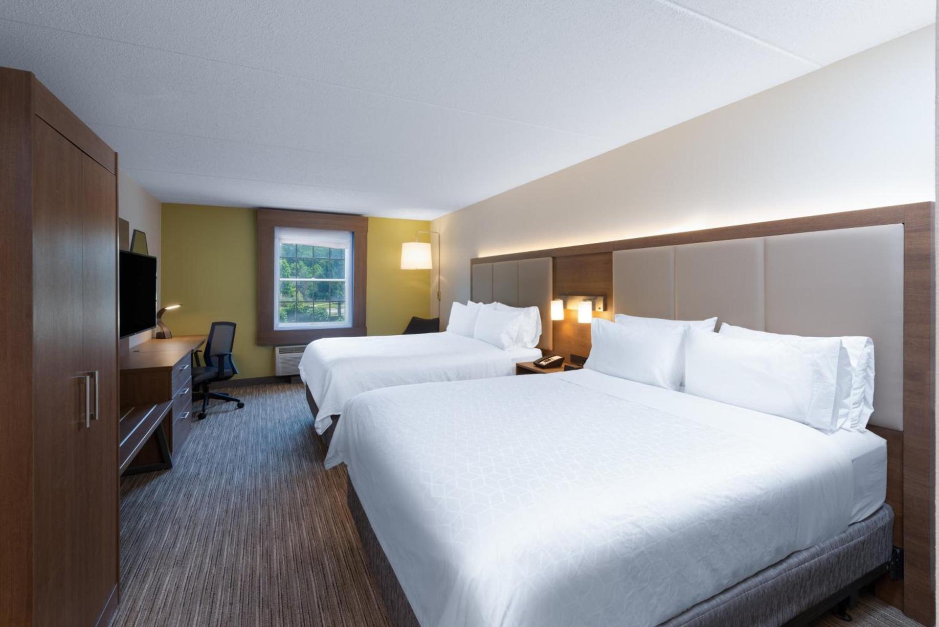 Holiday Inn Express State College at Williamsburg Square by IHG photo 45