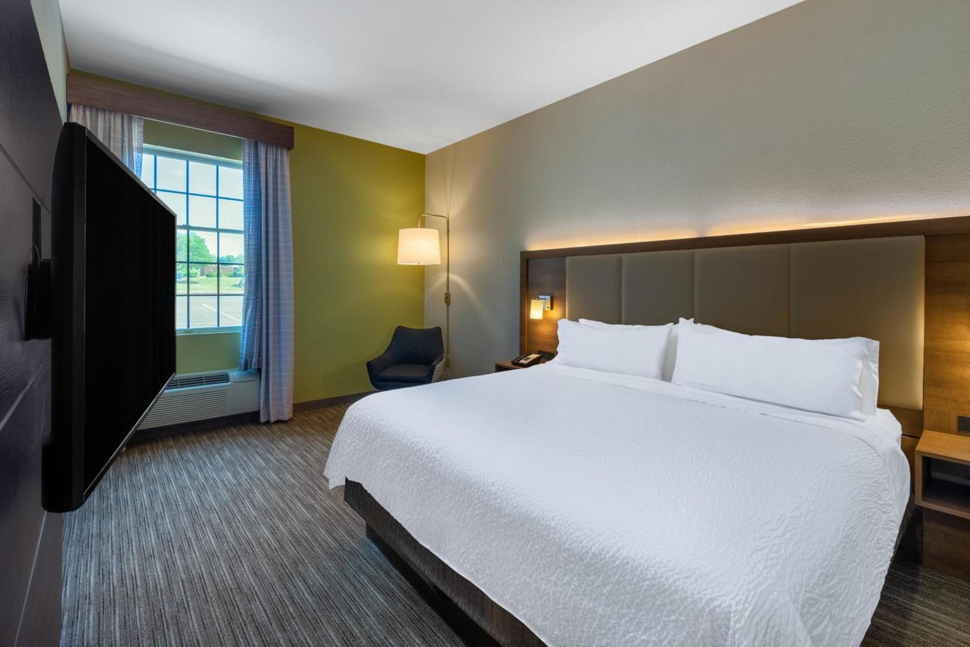 Holiday Inn Express State College at Williamsburg Square by IHG photo 30