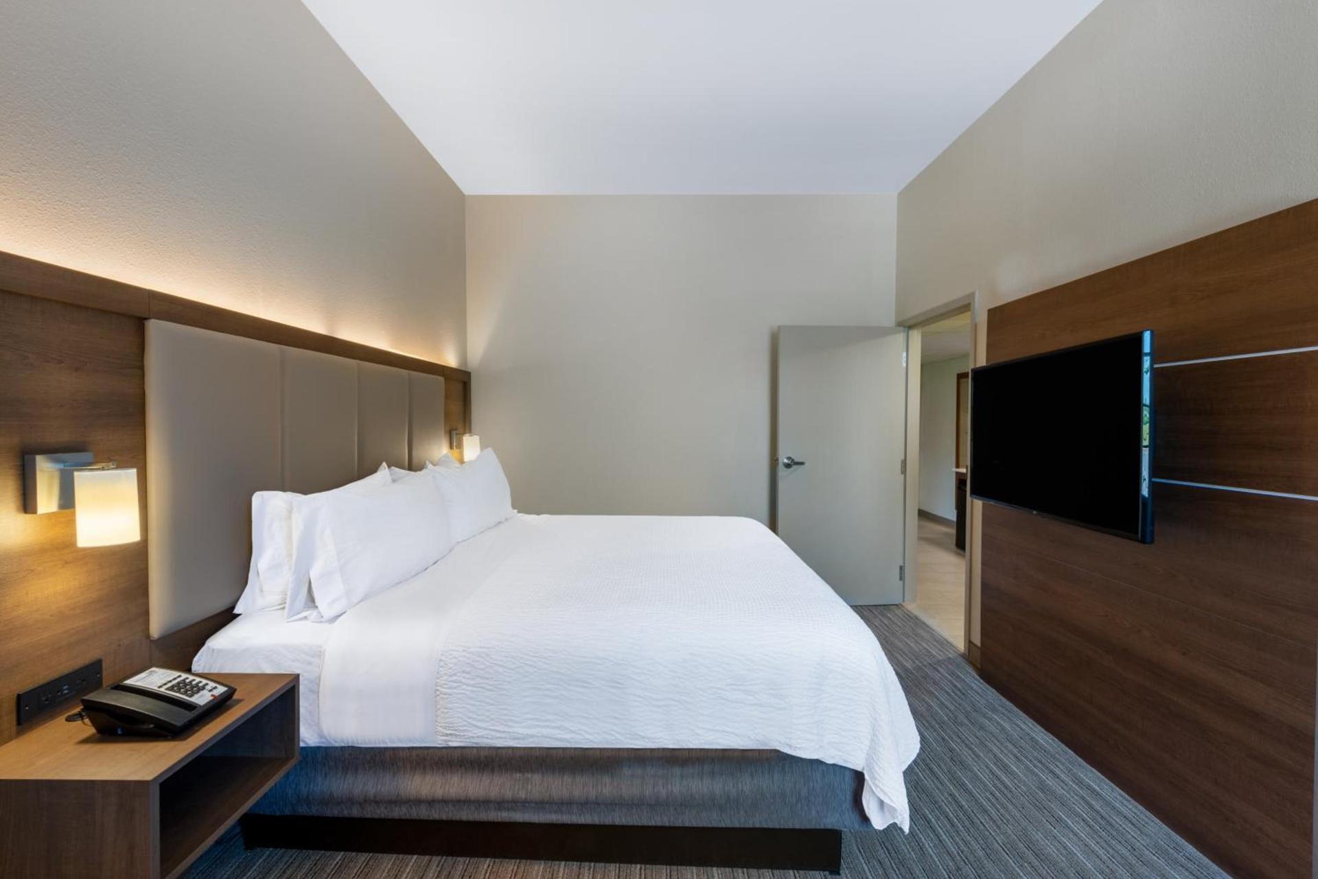 Holiday Inn Express State College at Williamsburg Square by IHG photo 15