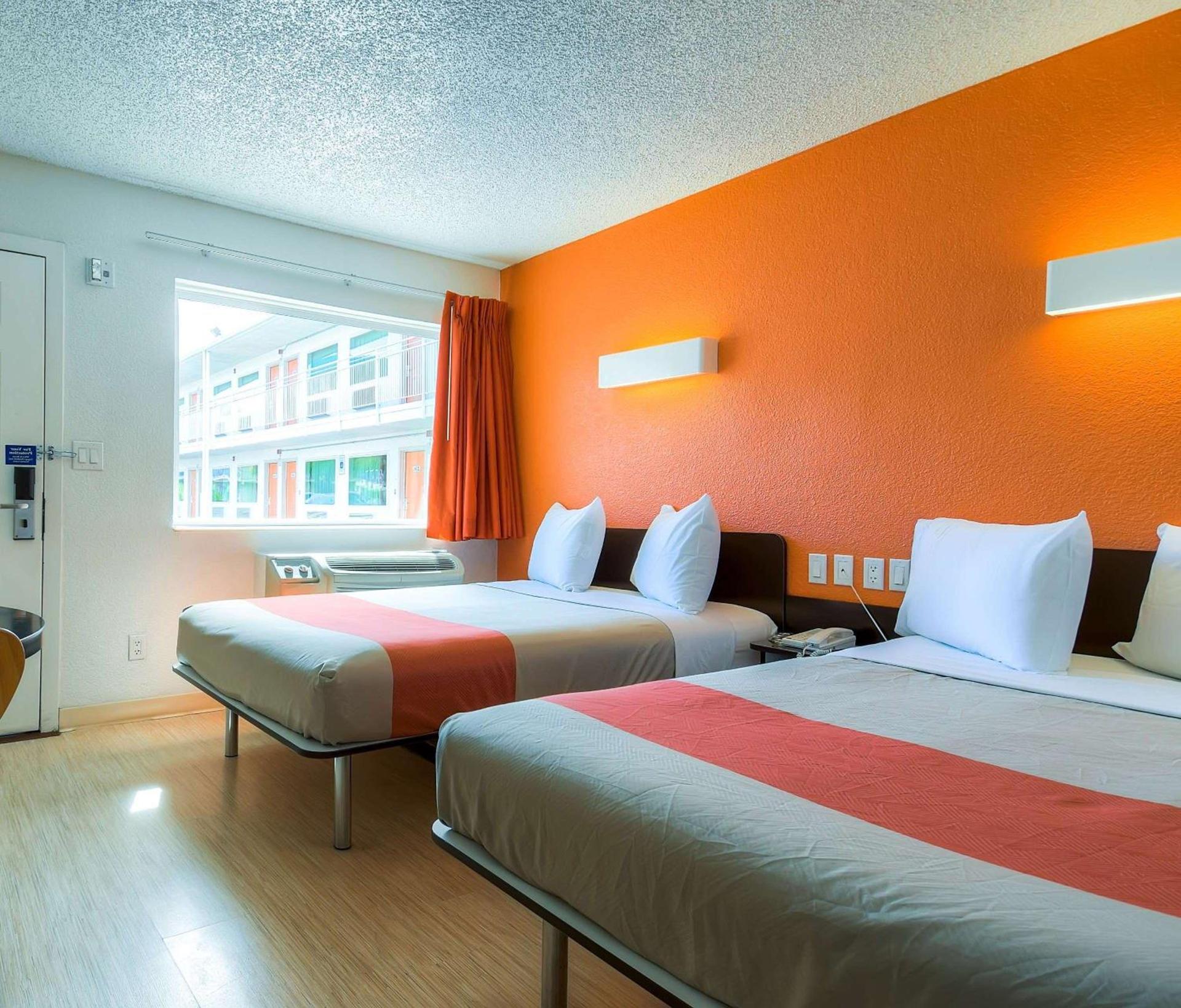 Studio 6 Suites Las Vegas, NV - Tropicana photo 13