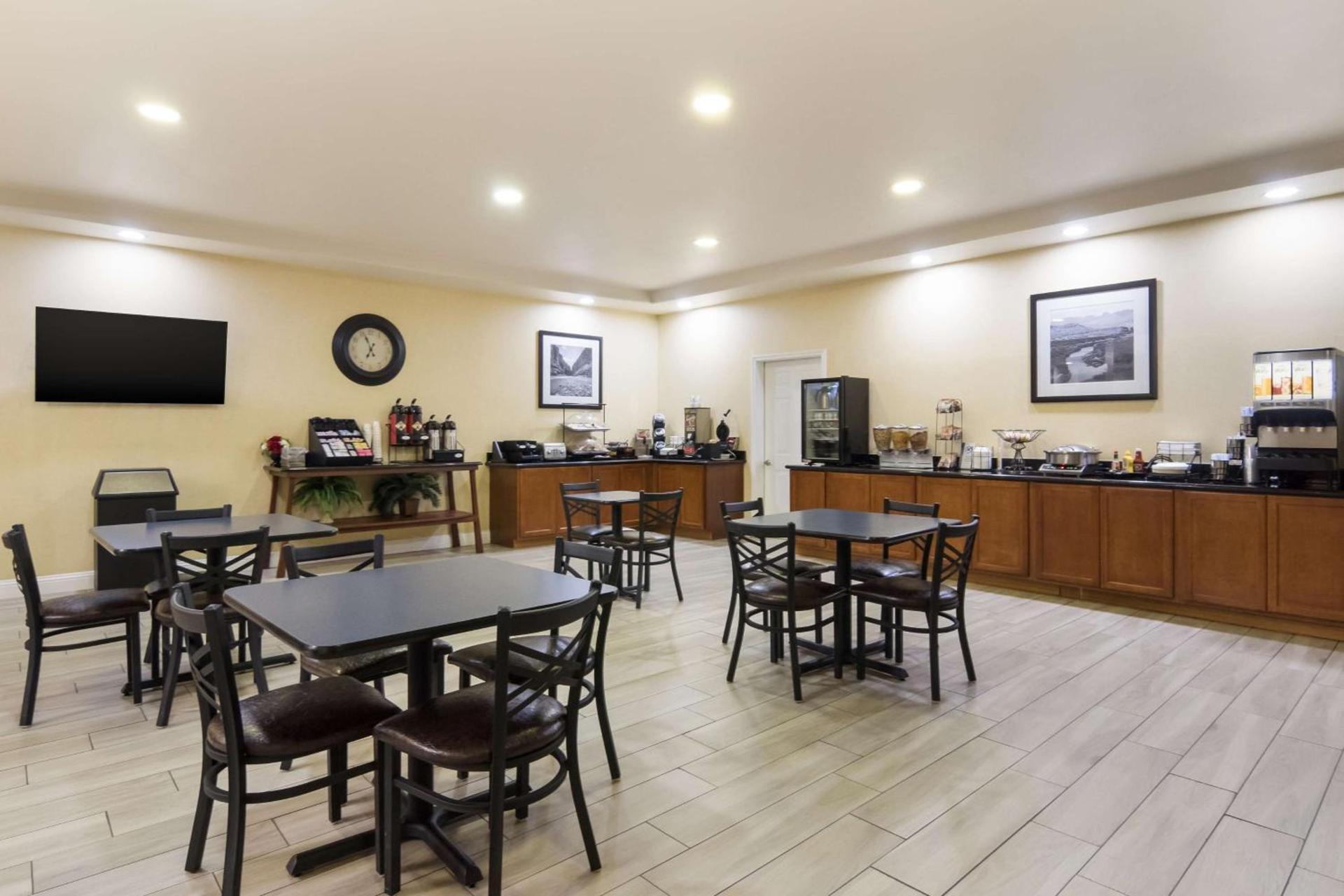 Best Western Comanche Inn photo 10