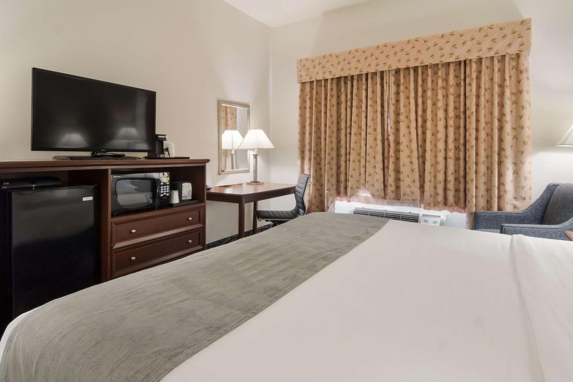Best Western Comanche Inn photo 23
