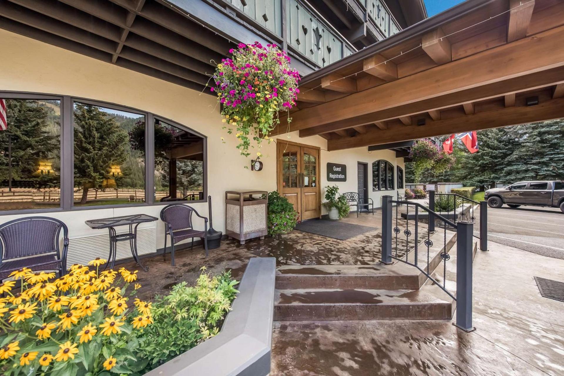 Best Western Tyrolean Lodge photo 9