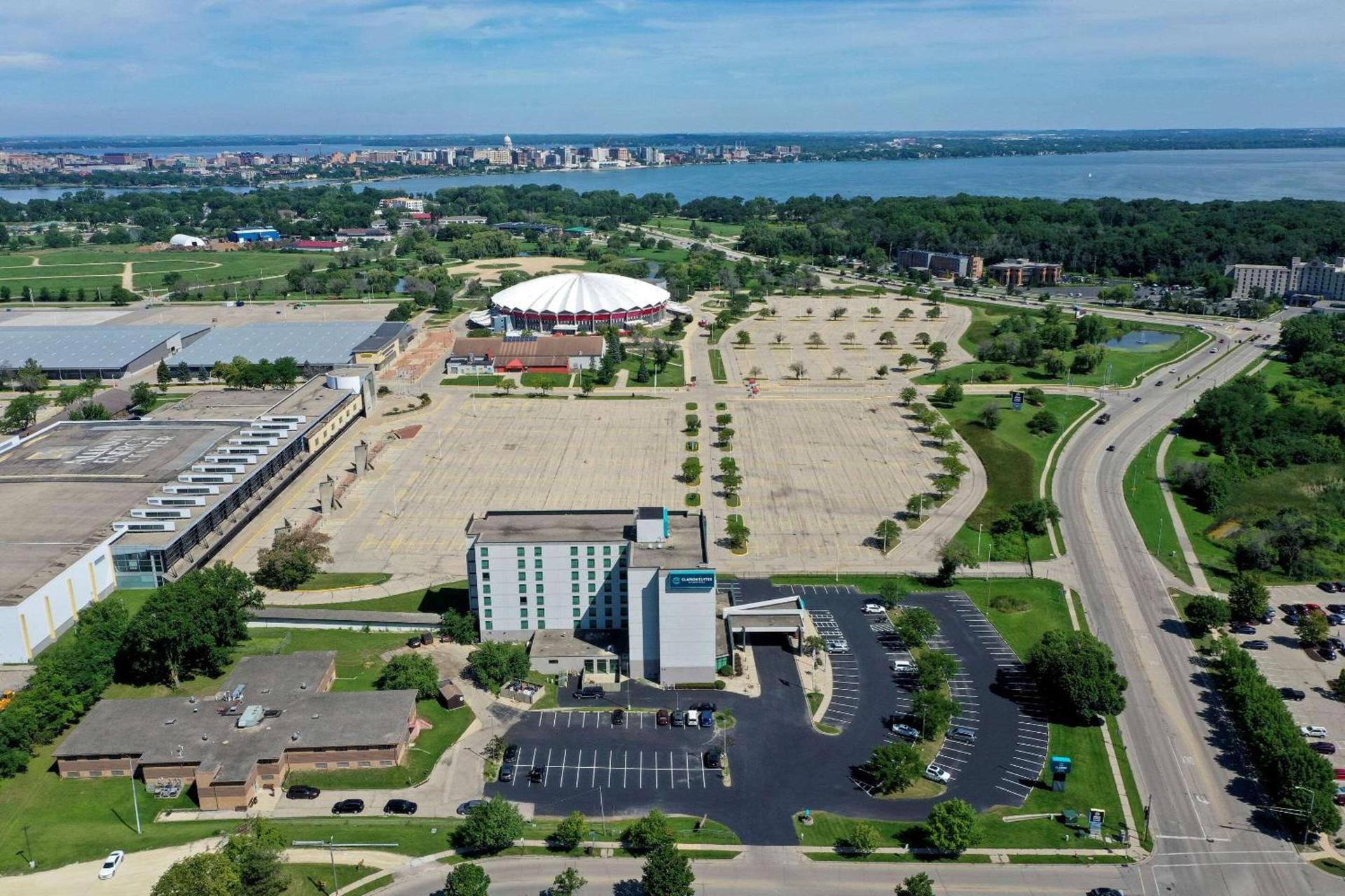 Clarion Suites at the Alliant Energy Center photo 45