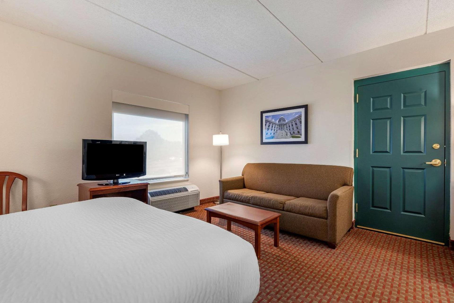 Clarion Suites at the Alliant Energy Center photo 21