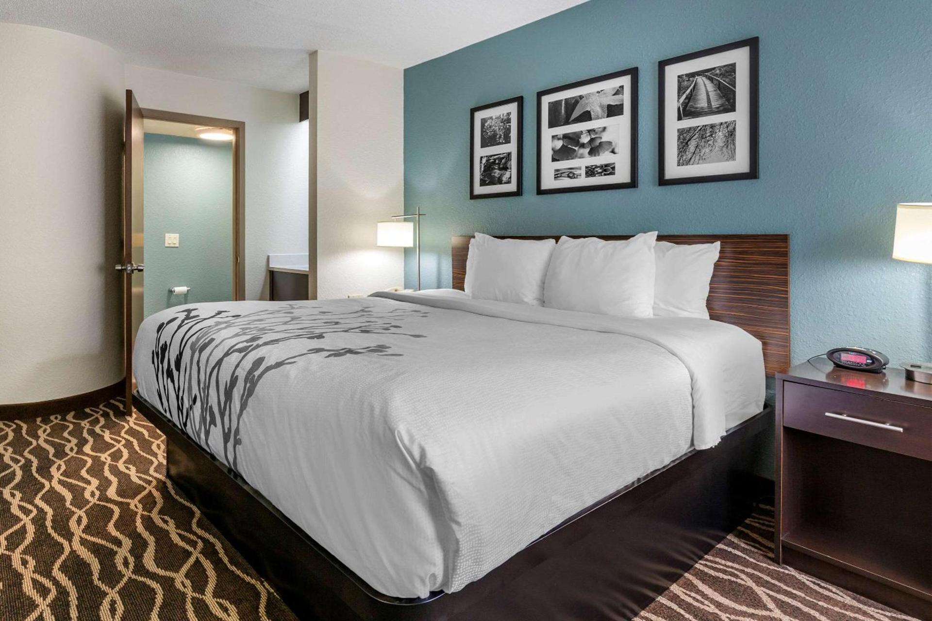 Sleep Inn Fayetteville I-95 photo 15