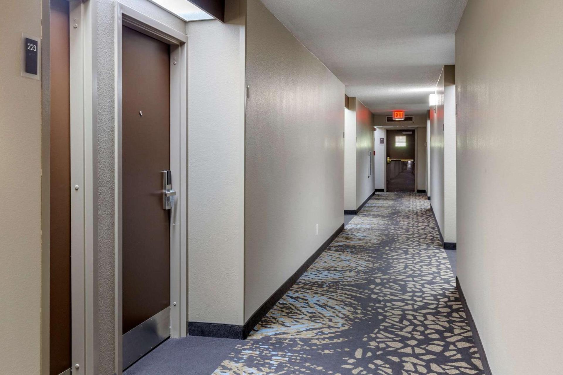 Sleep Inn Fayetteville I-95 photo 12