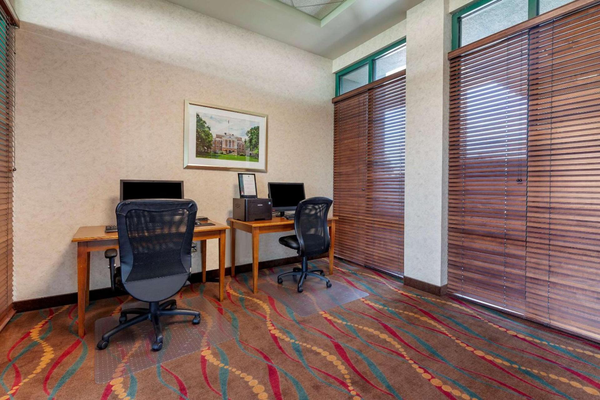Clarion Suites at the Alliant Energy Center photo 8