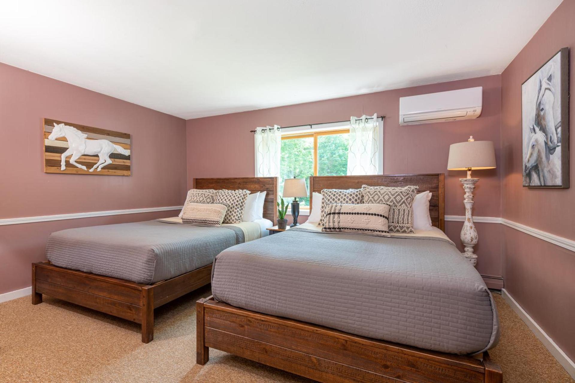 White Horse Lodge photo 20