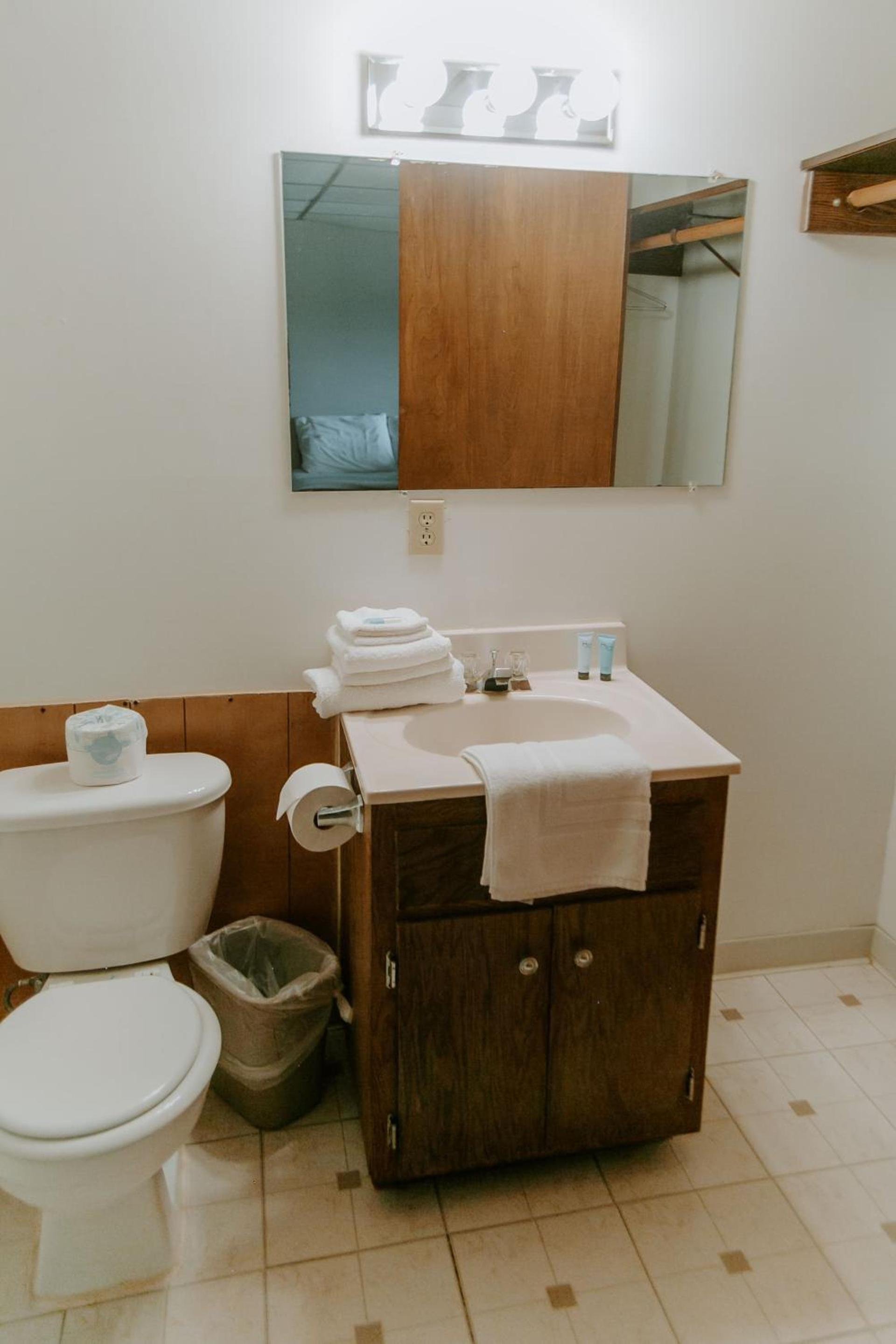 Silver Rapids Lodge & Campground photo 78