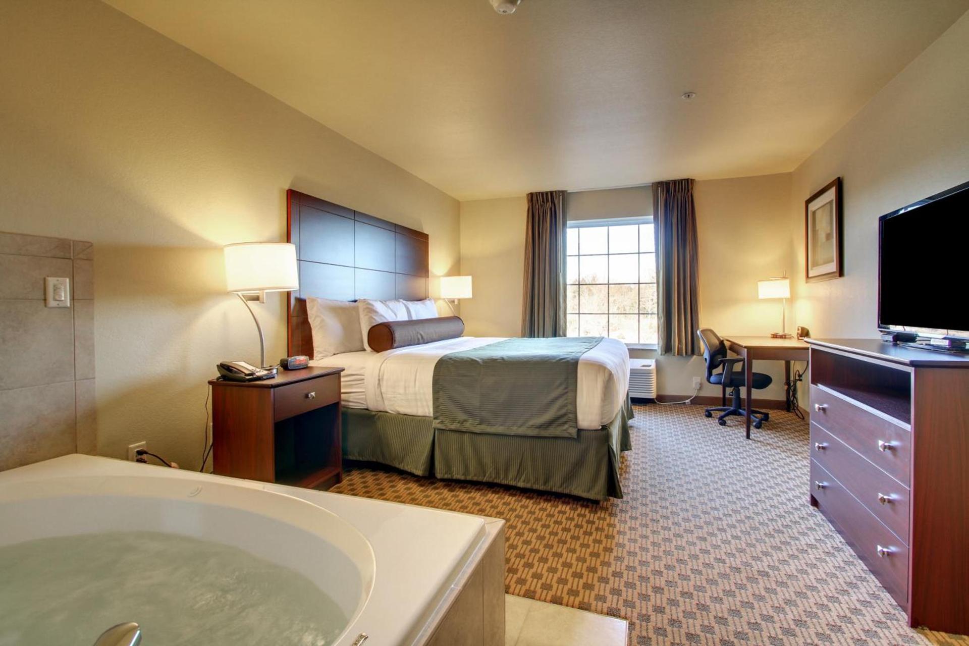Red Roof Inn Charlestown photo 42