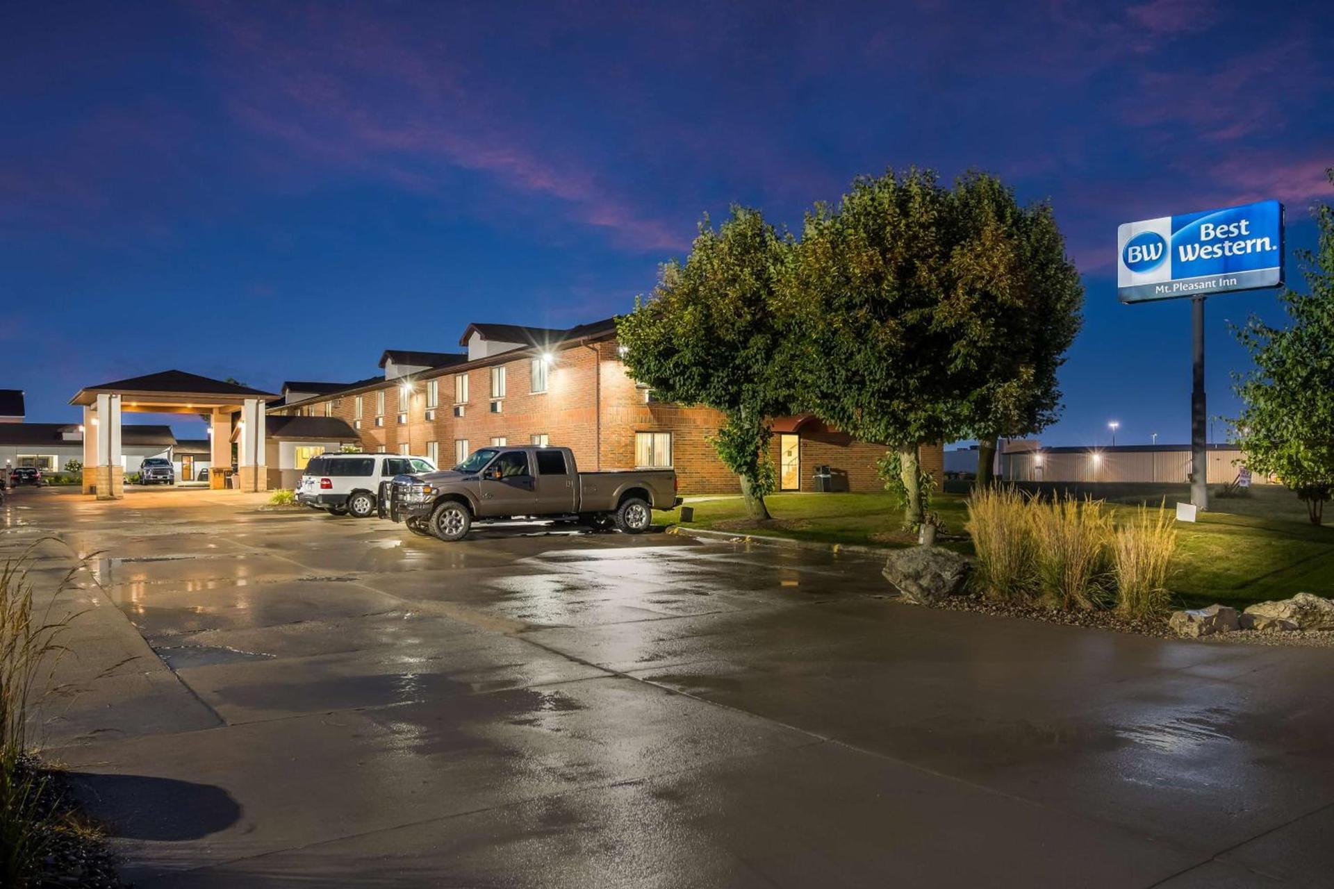 Best Western Mount Pleasant Inn photo 30