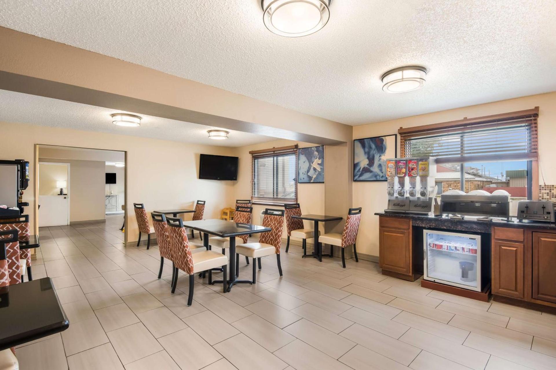 Best Western Mount Pleasant Inn photo 32