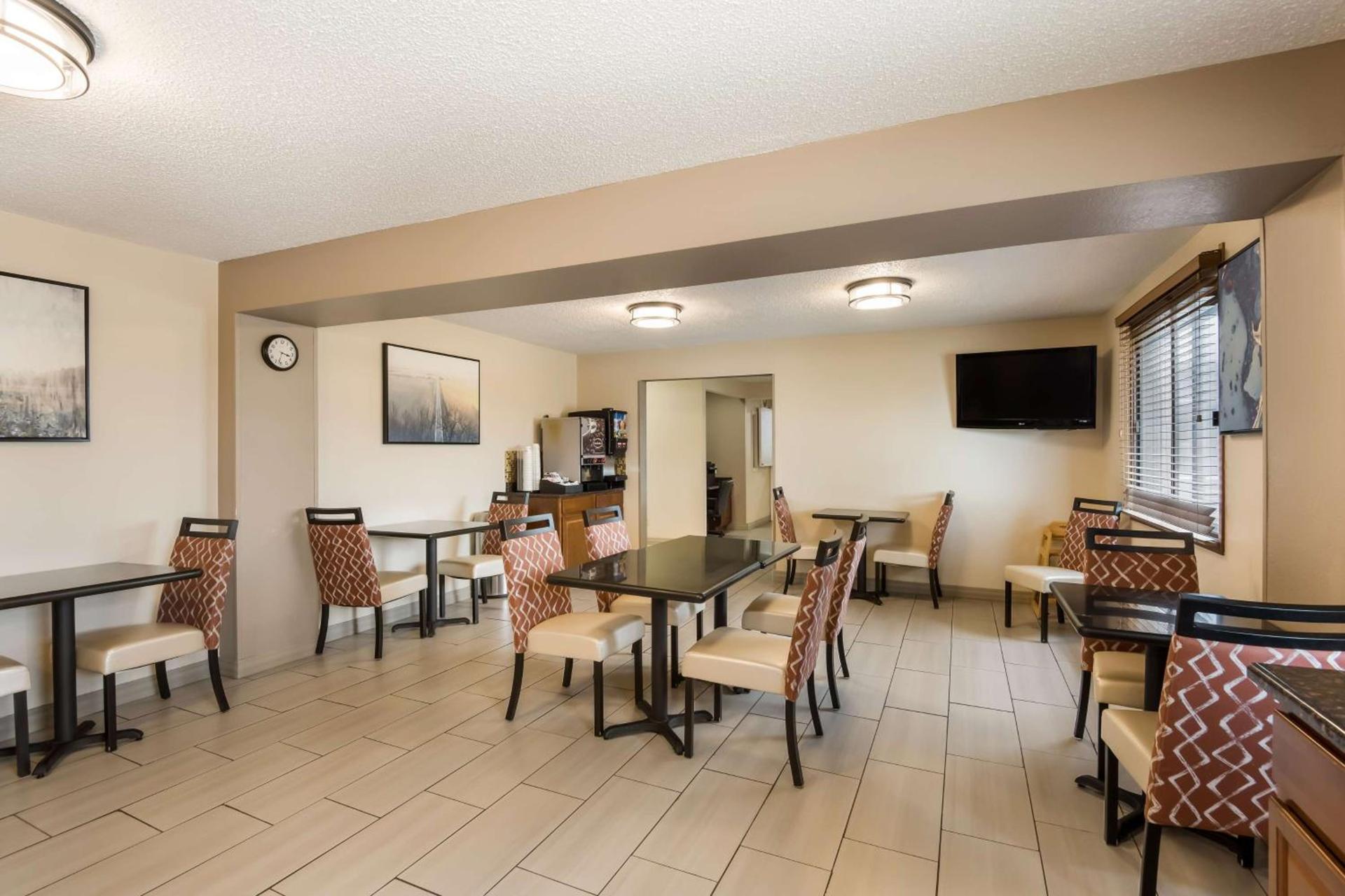 Best Western Mount Pleasant Inn photo 3