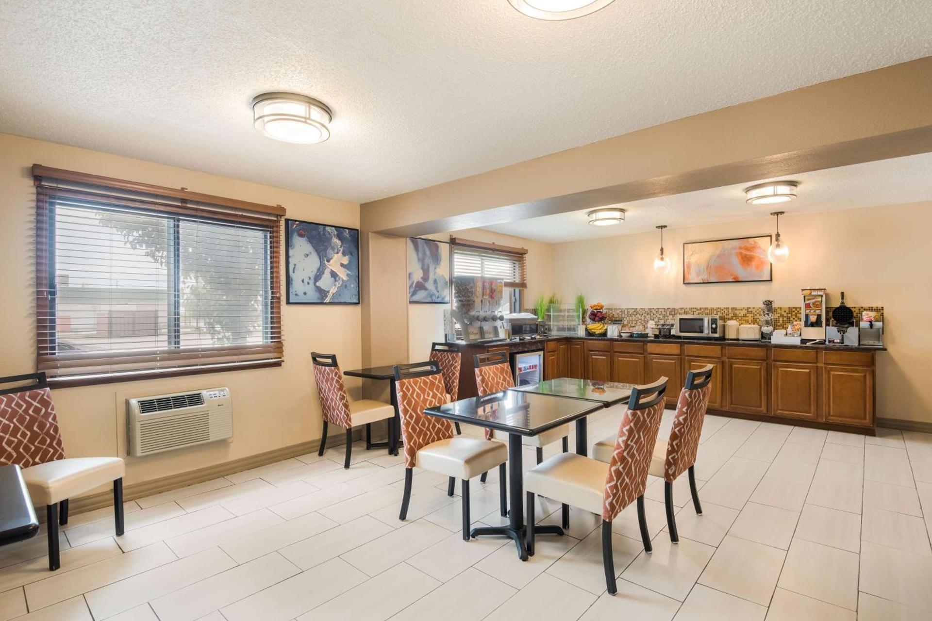 Best Western Mount Pleasant Inn photo 33