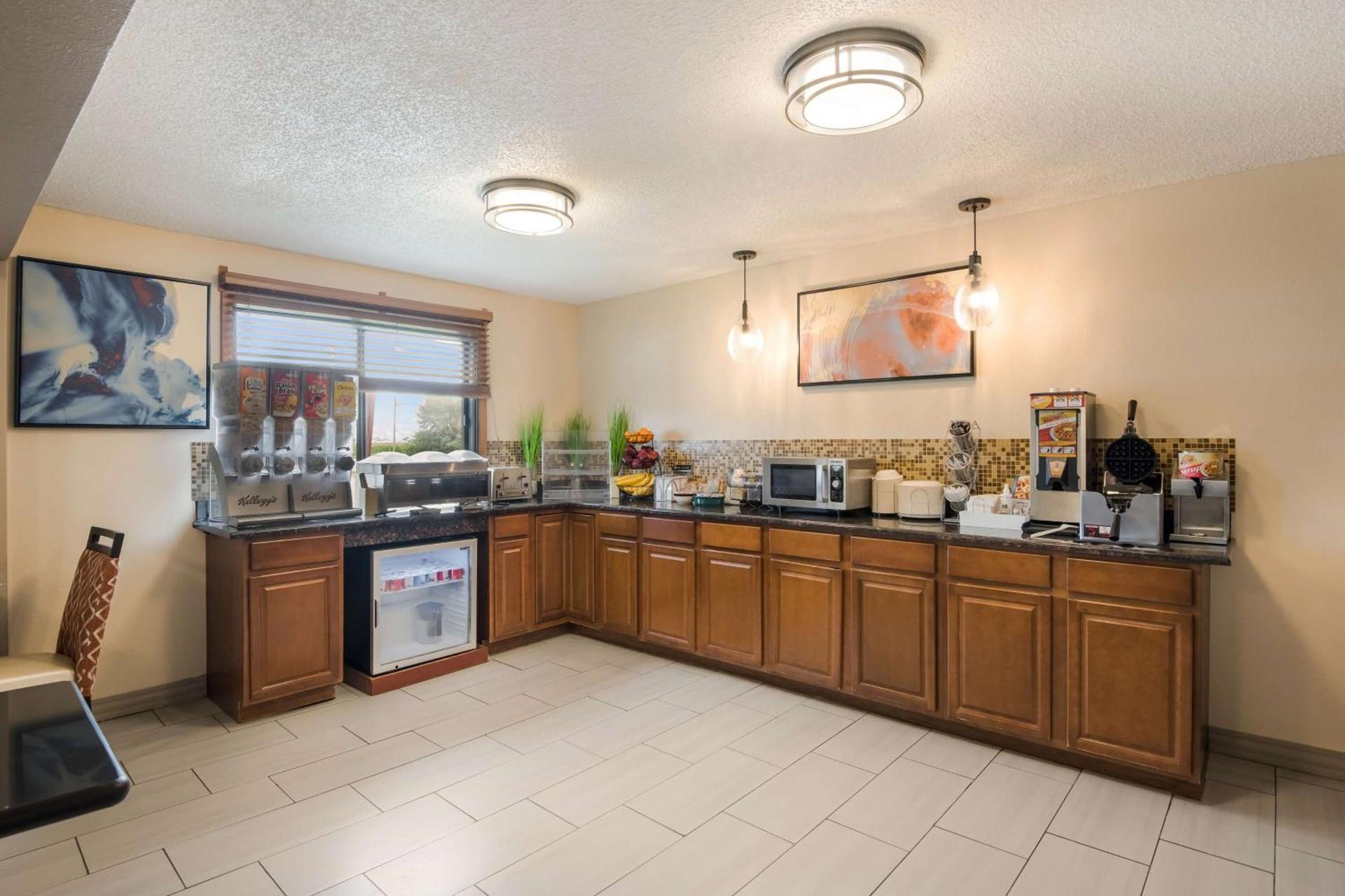 Best Western Mount Pleasant Inn photo 4