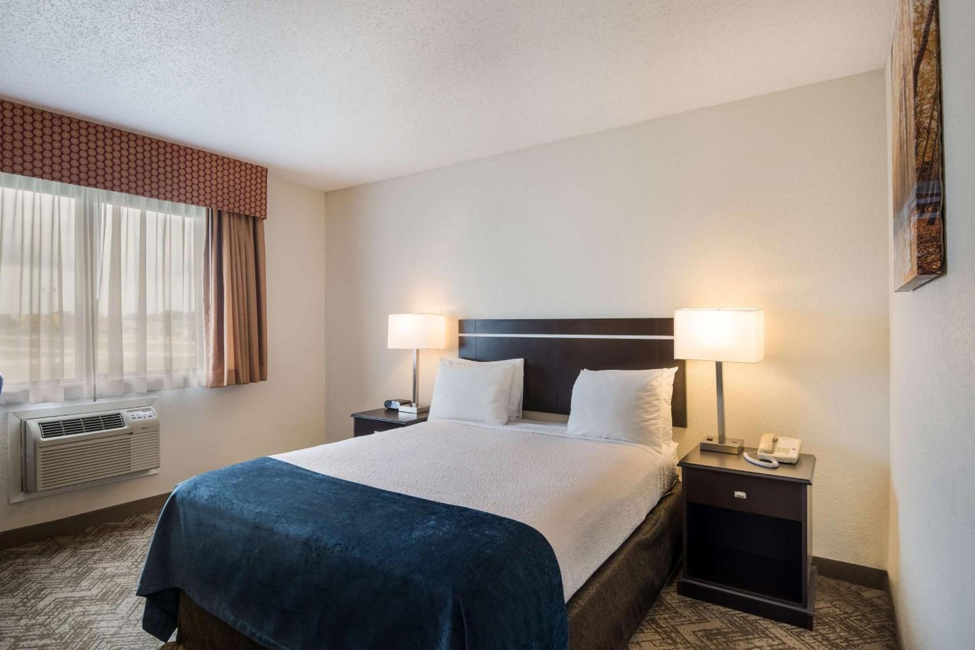 Best Western Mount Pleasant Inn photo 20