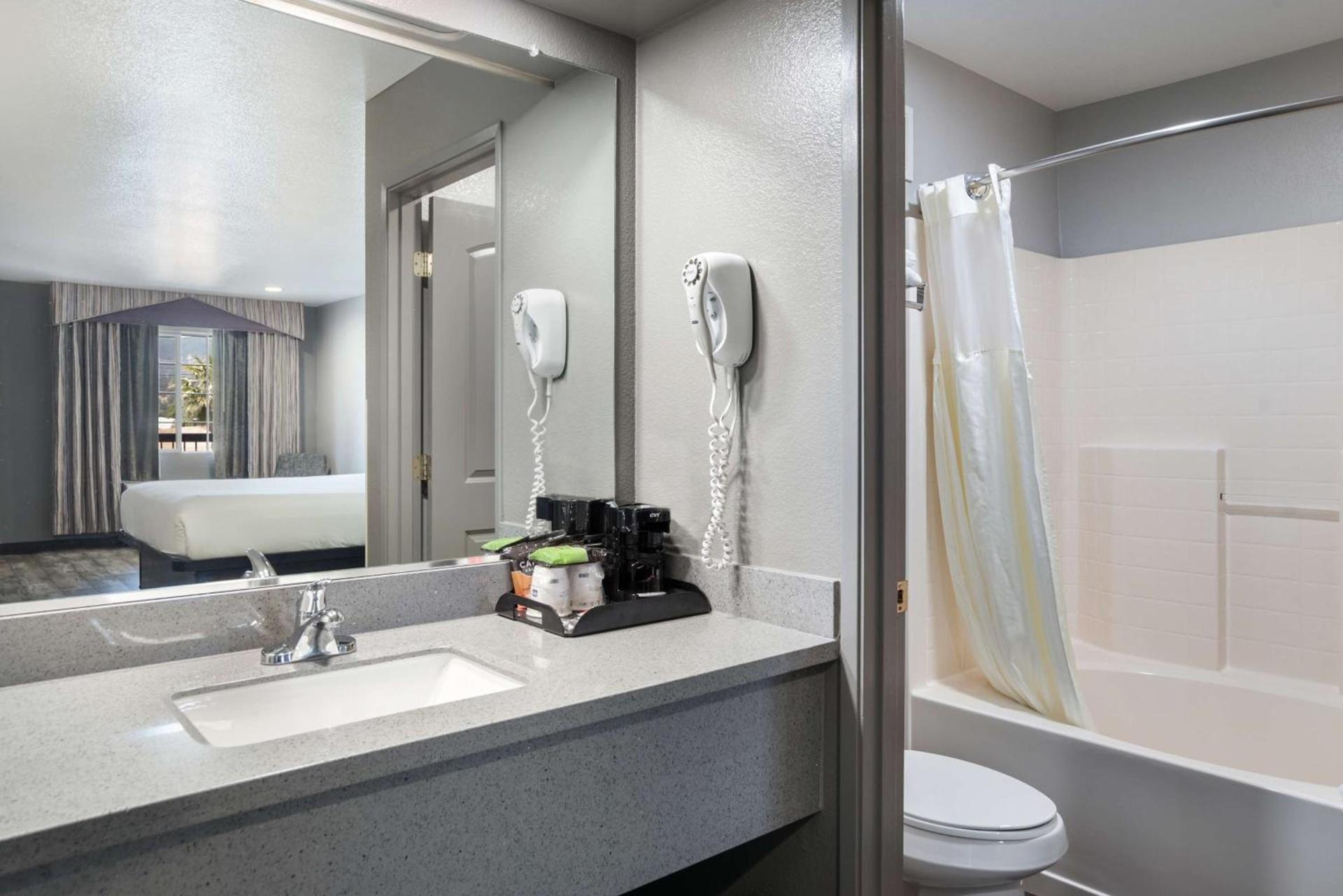 SureStay Hotel by Best Western Ukiah photo 19