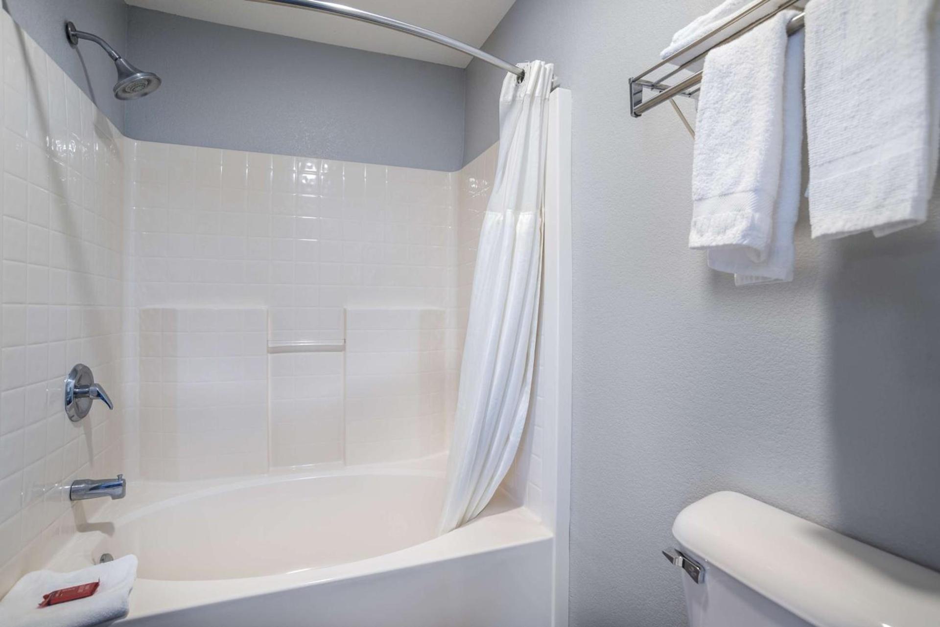 SureStay Hotel by Best Western Ukiah photo 22