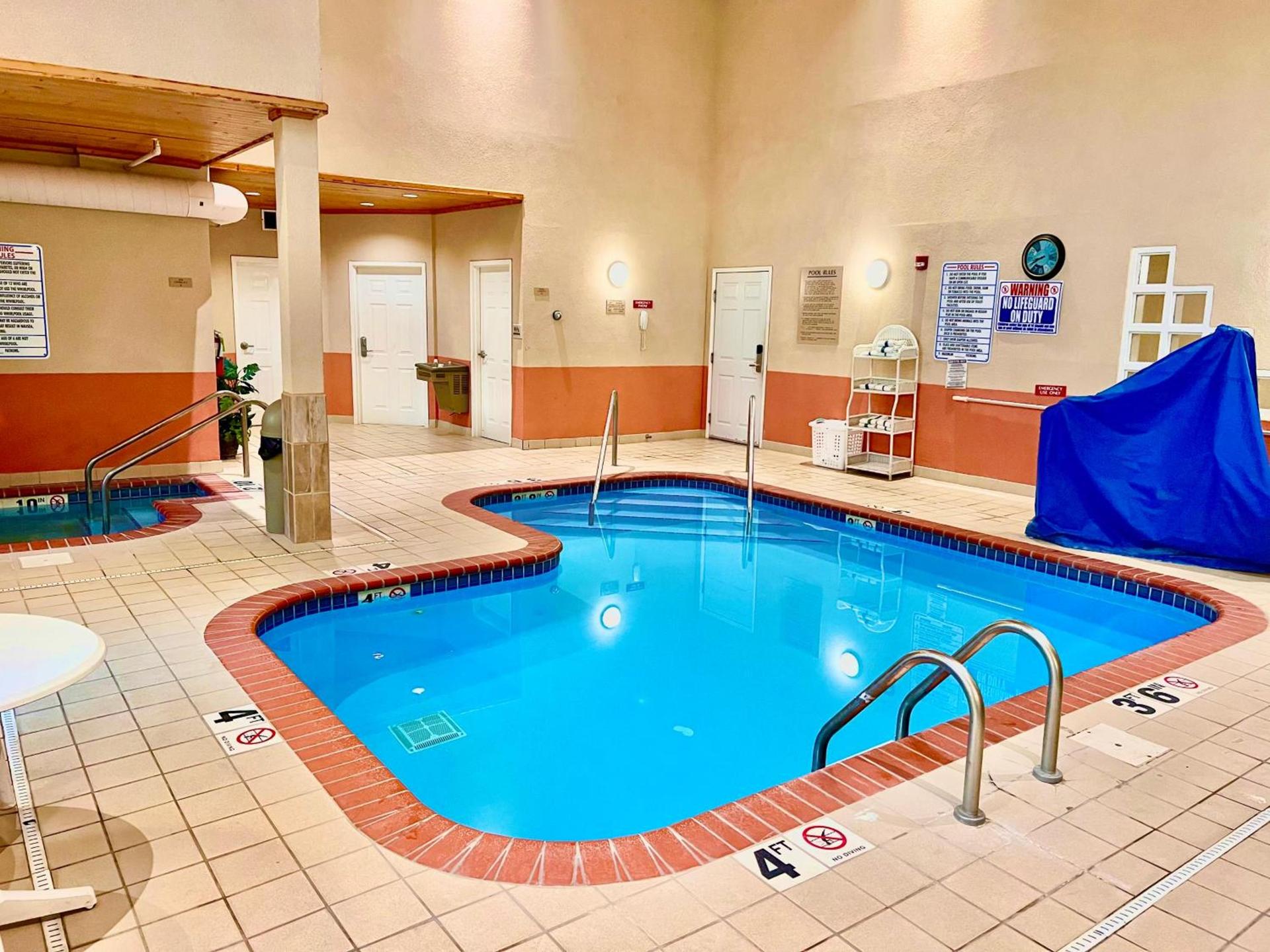 MainStay Suites Madison Airport photo 69