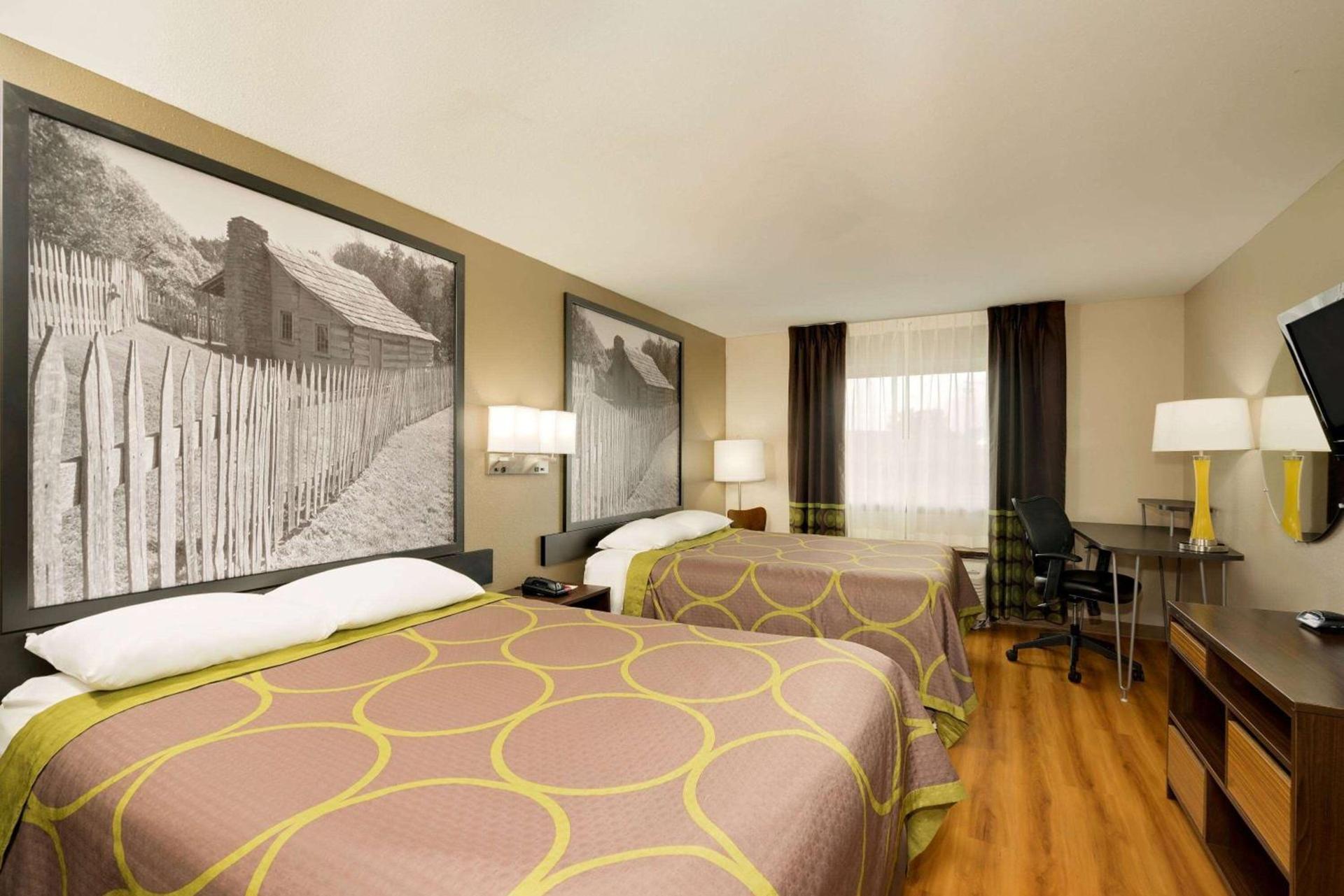 Super 8 by Wyndham Lexington Hamburg Area photo 9