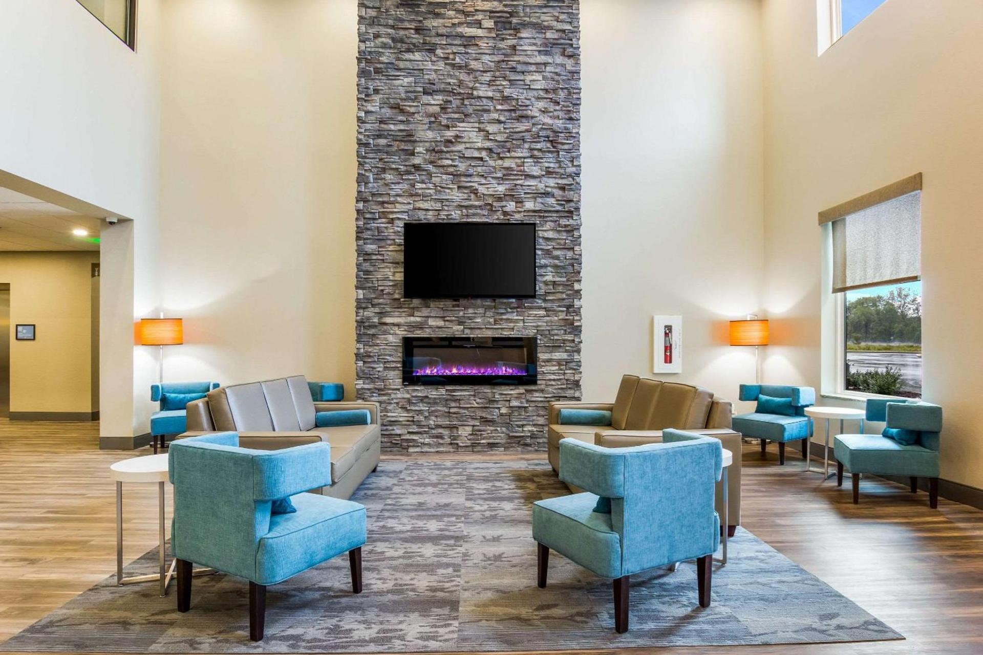 MainStay Suites Winfield-Teays Valley photo 5