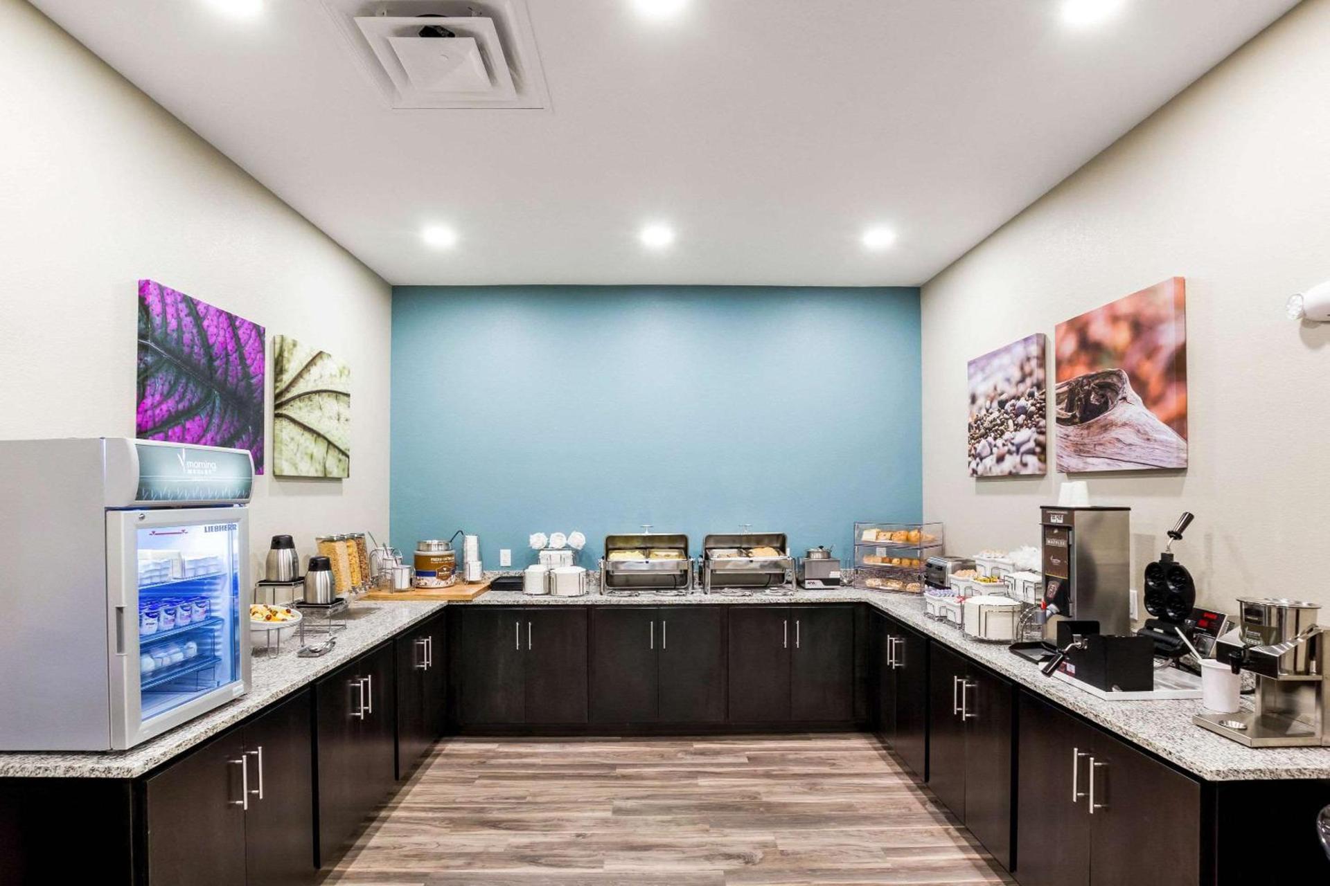 MainStay Suites Winfield-Teays Valley photo 30