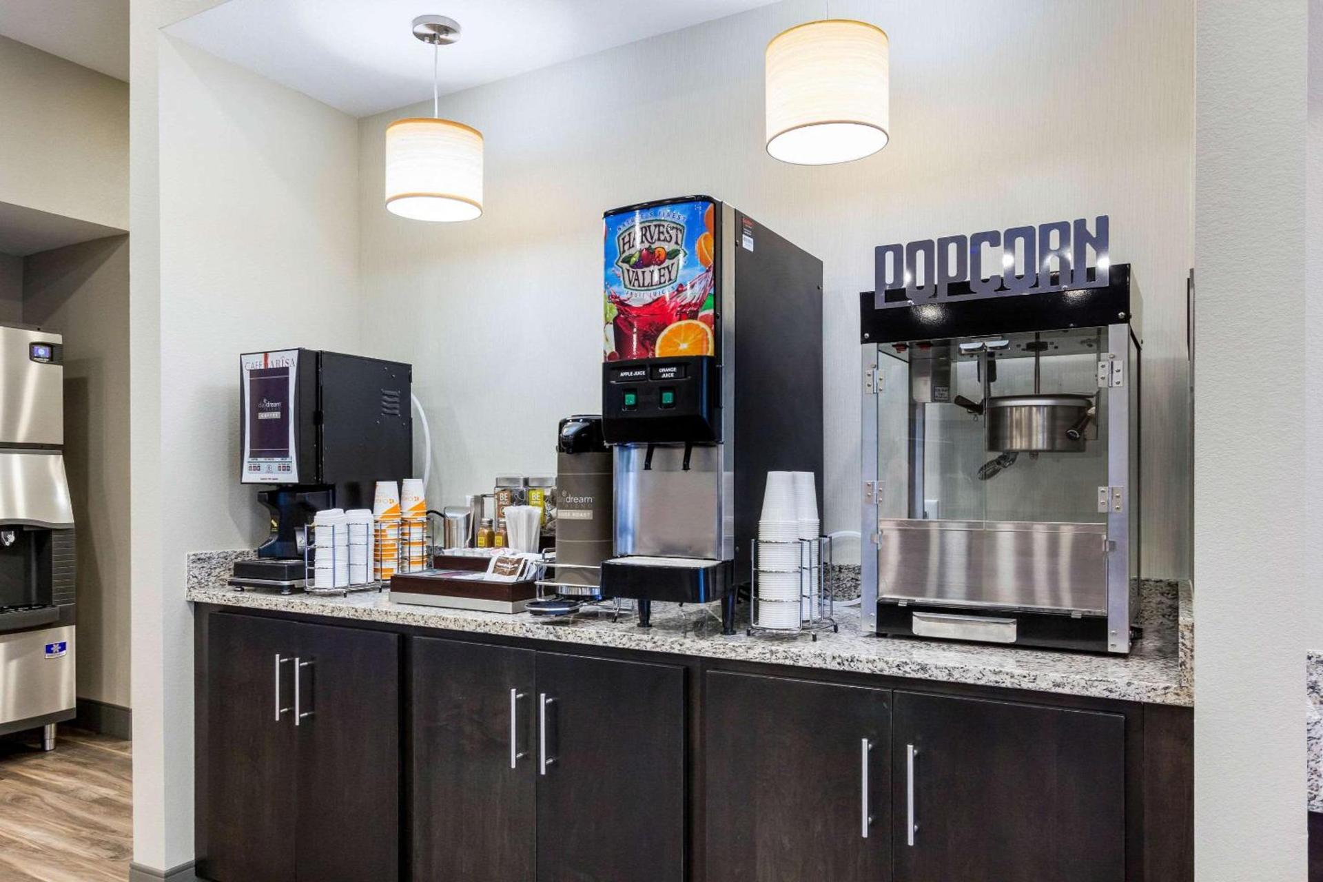 MainStay Suites Winfield-Teays Valley photo 31